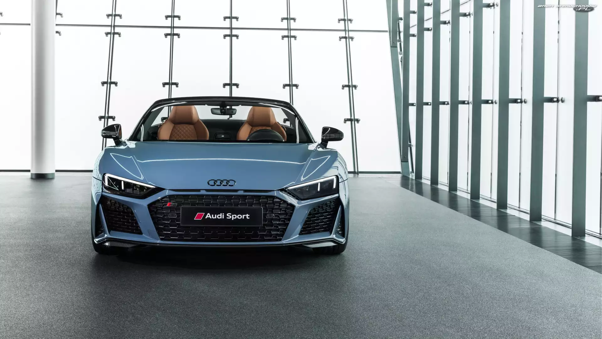 Audi R8, Przód