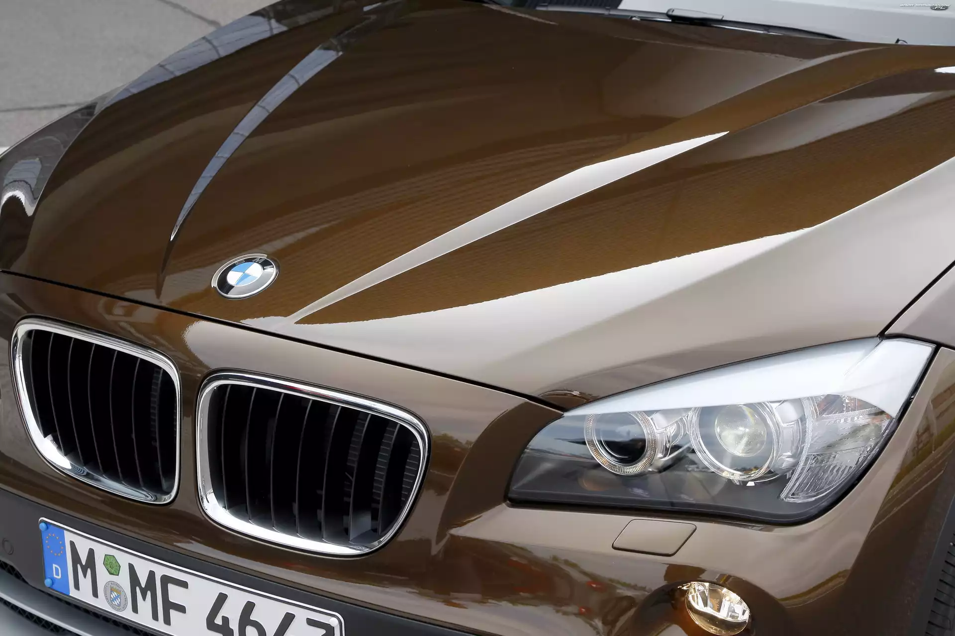Reflektor, BMW X1, Maska
