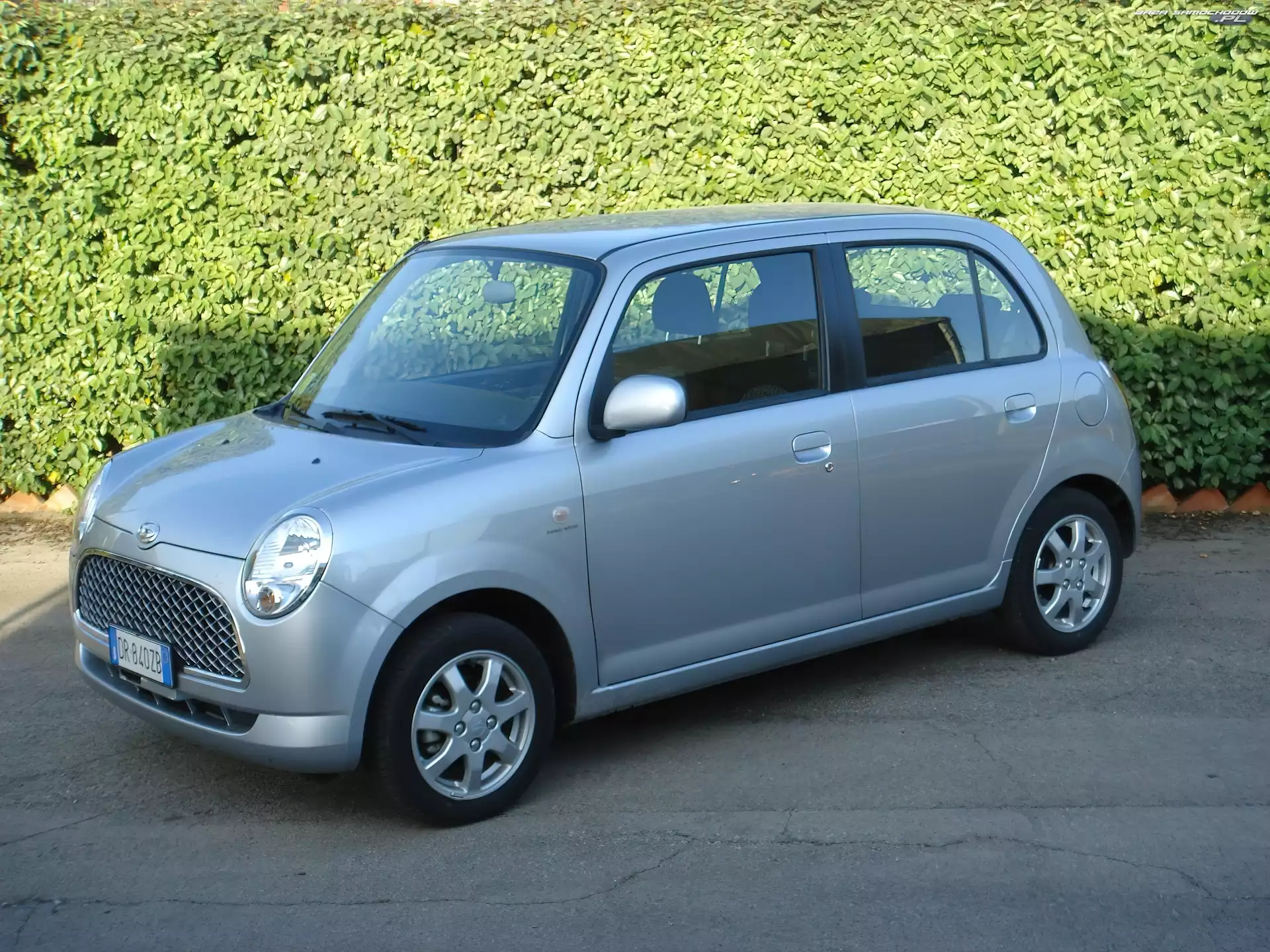 Reflektory, Daihatsu Trevis, Okrągłe