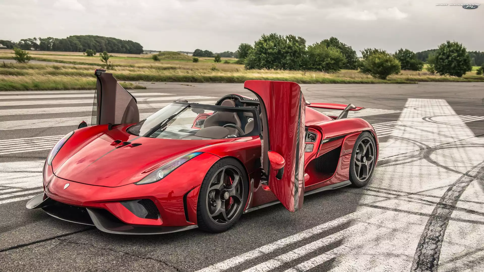 Koenigsegg Regera, Czerwony