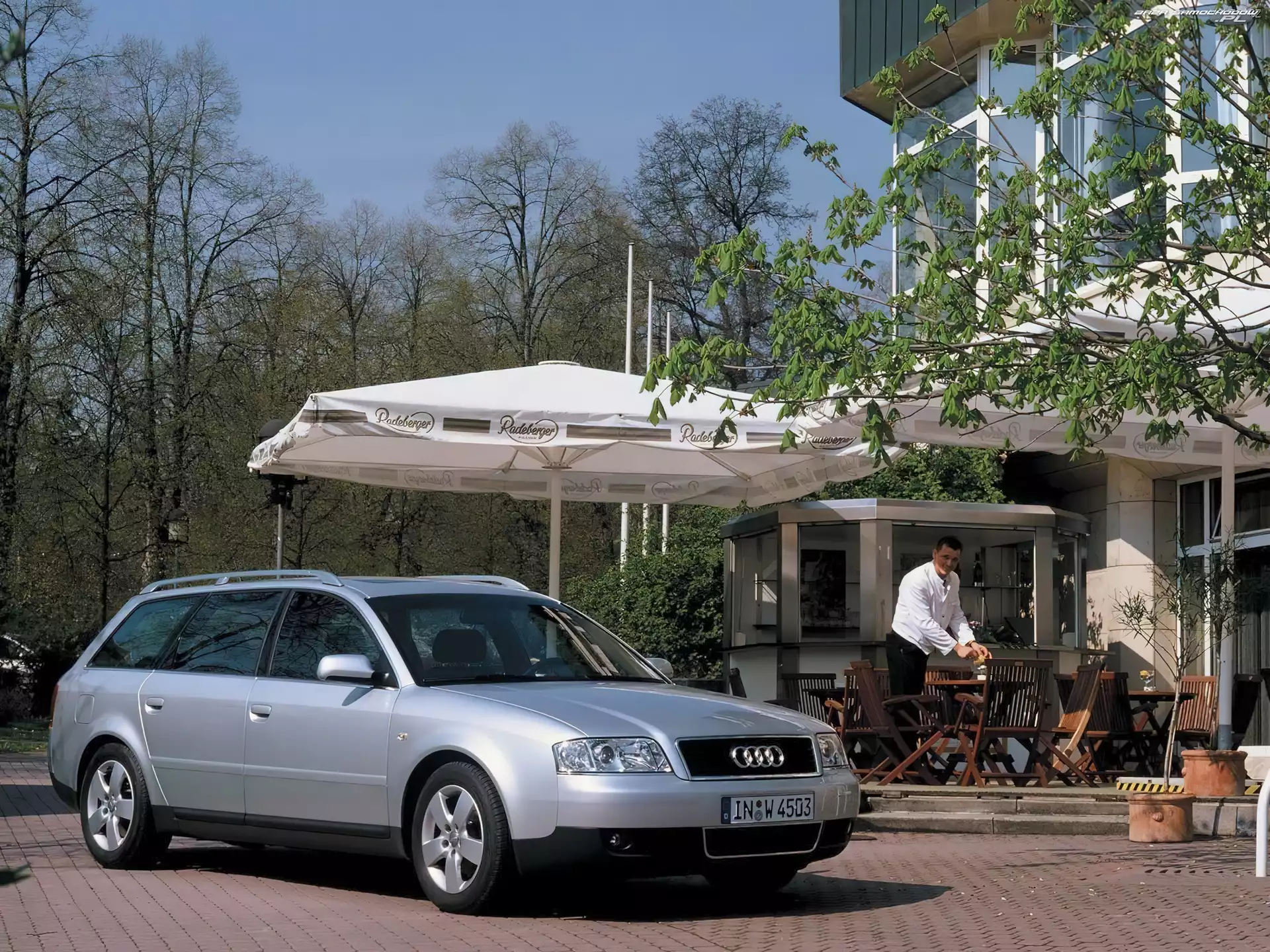 Restauracja, Srebrne, Audi A6