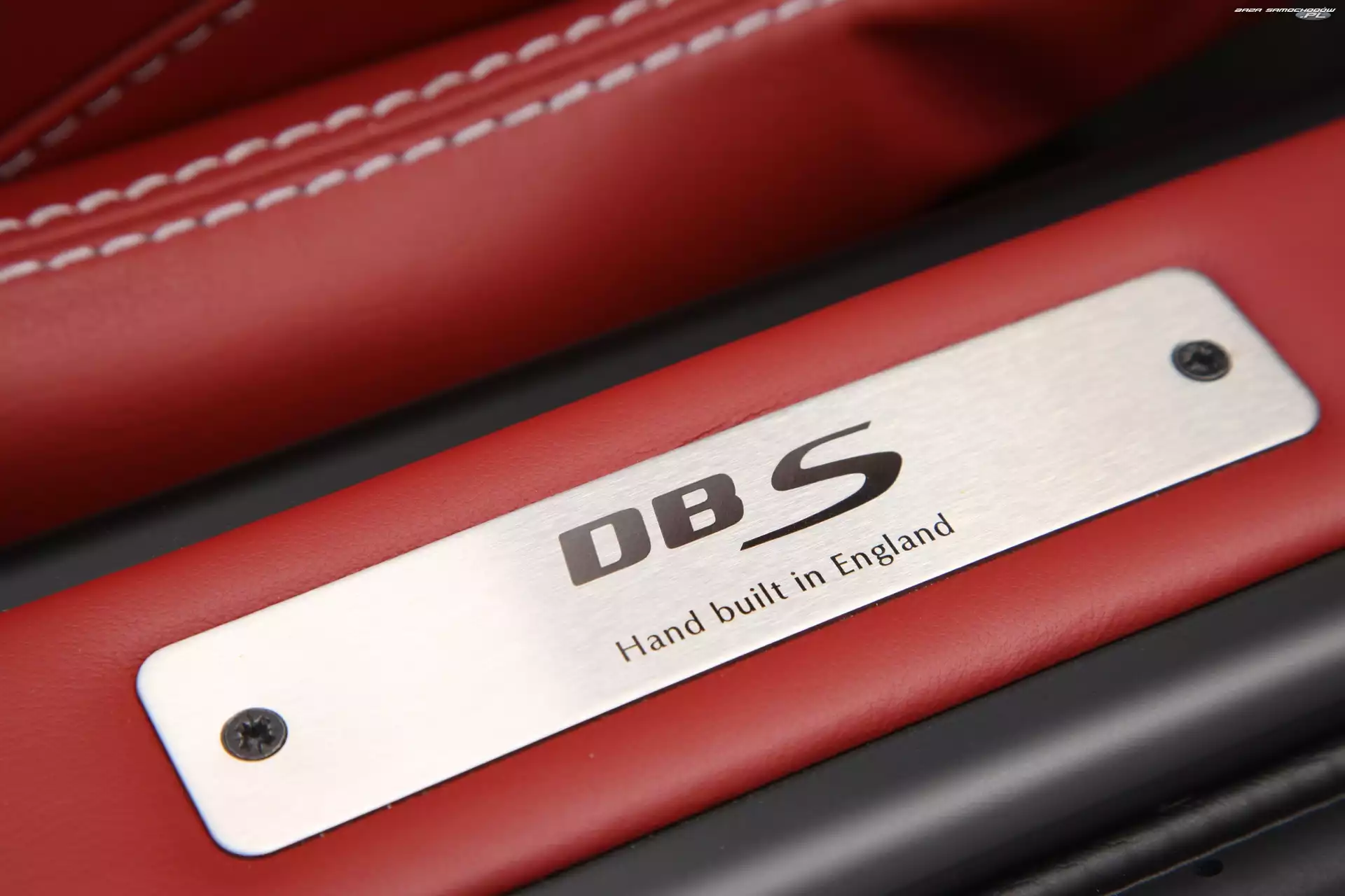 Robota, Aston Martin DBS, Ręczna