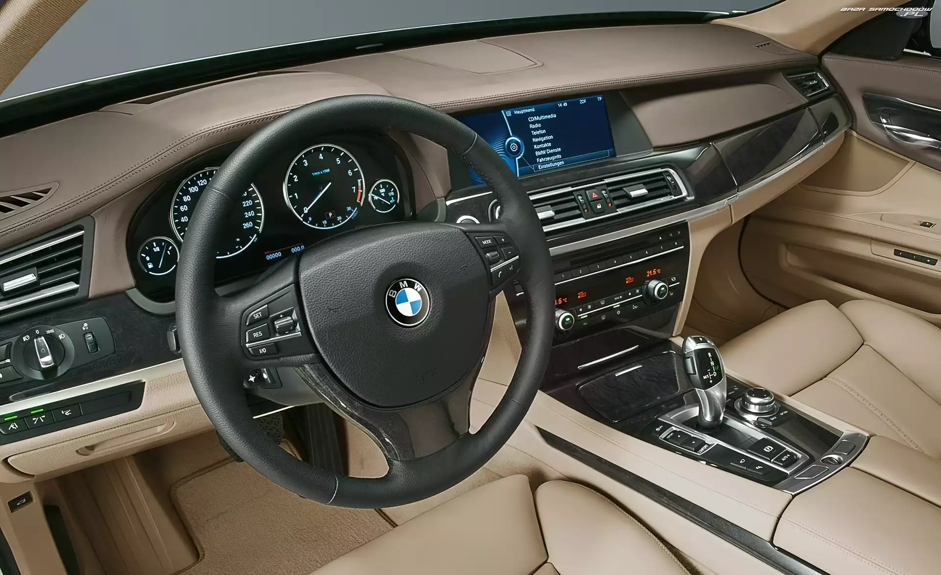 Środek, BMW seria 7 F01, Wnętrze