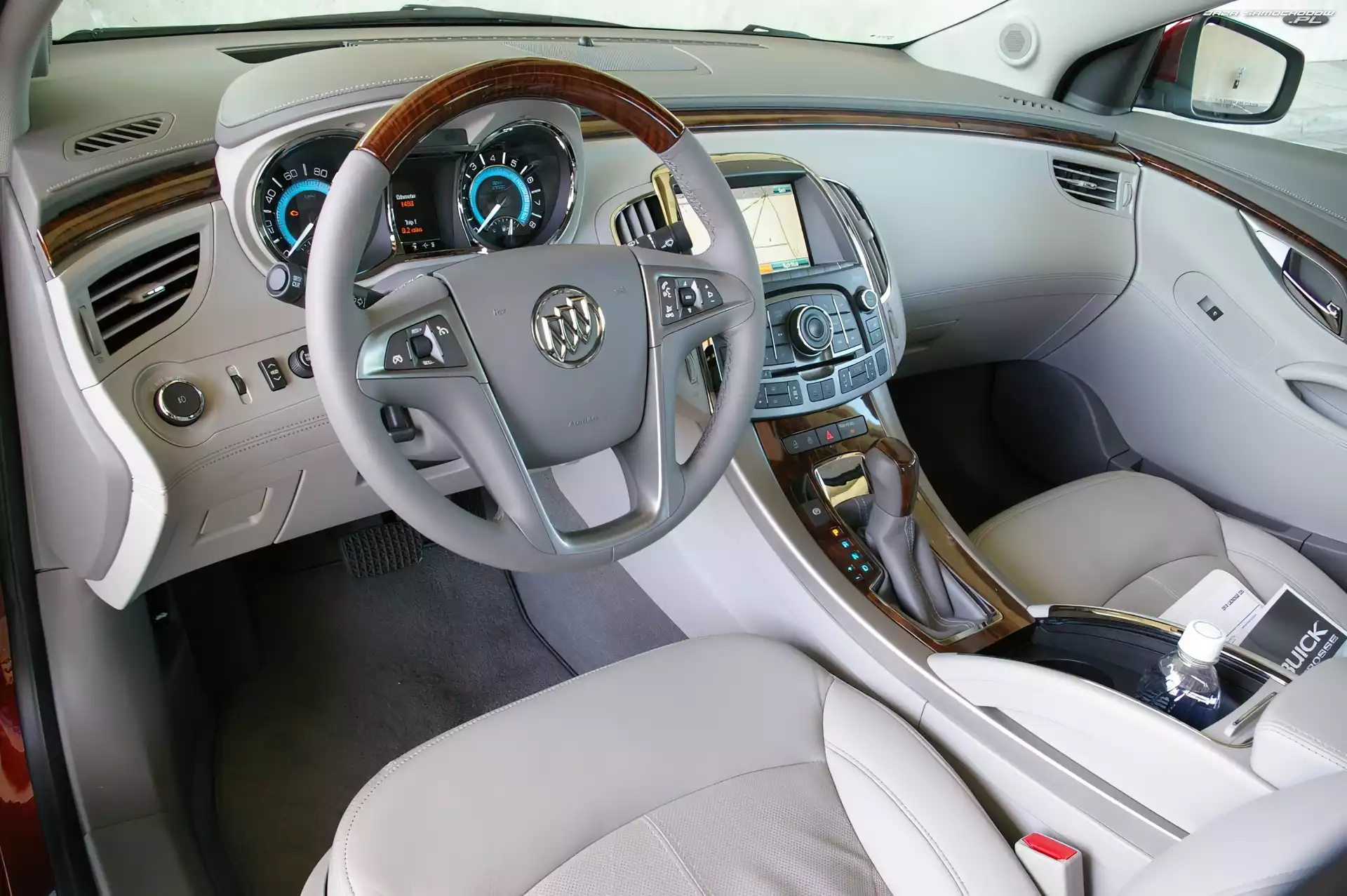 Rozdzielcza, Buick LaCrosse, Deska