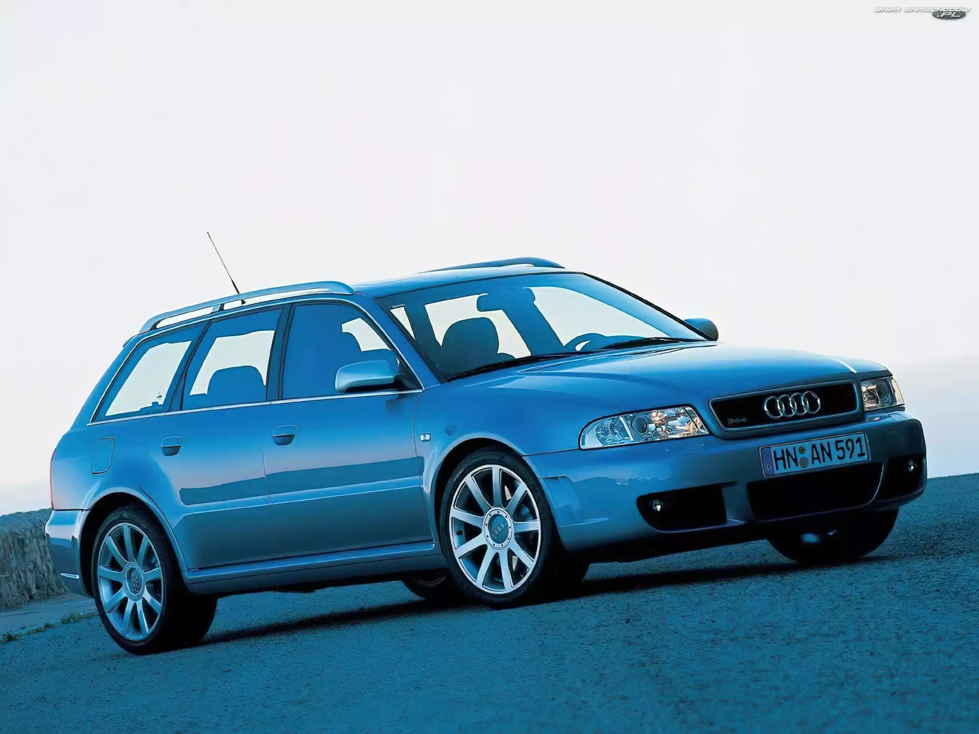 Avant, Audi RS4