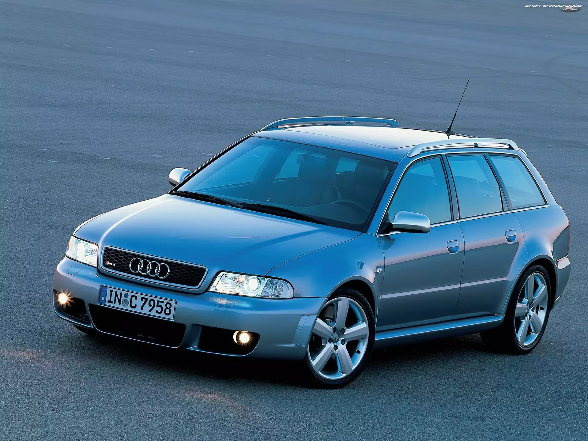 Kombi, RS4