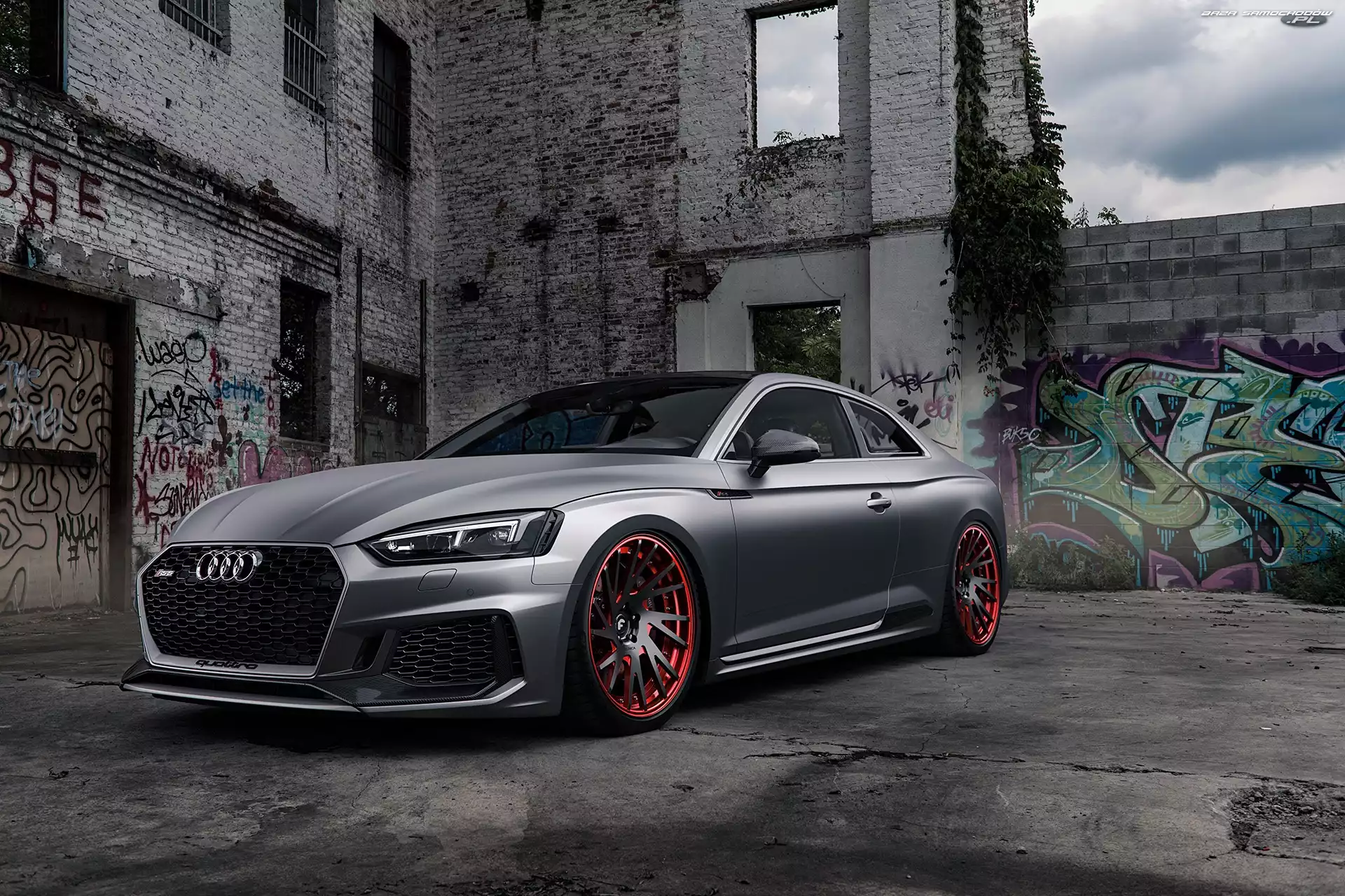 Audi RS5, Przód
