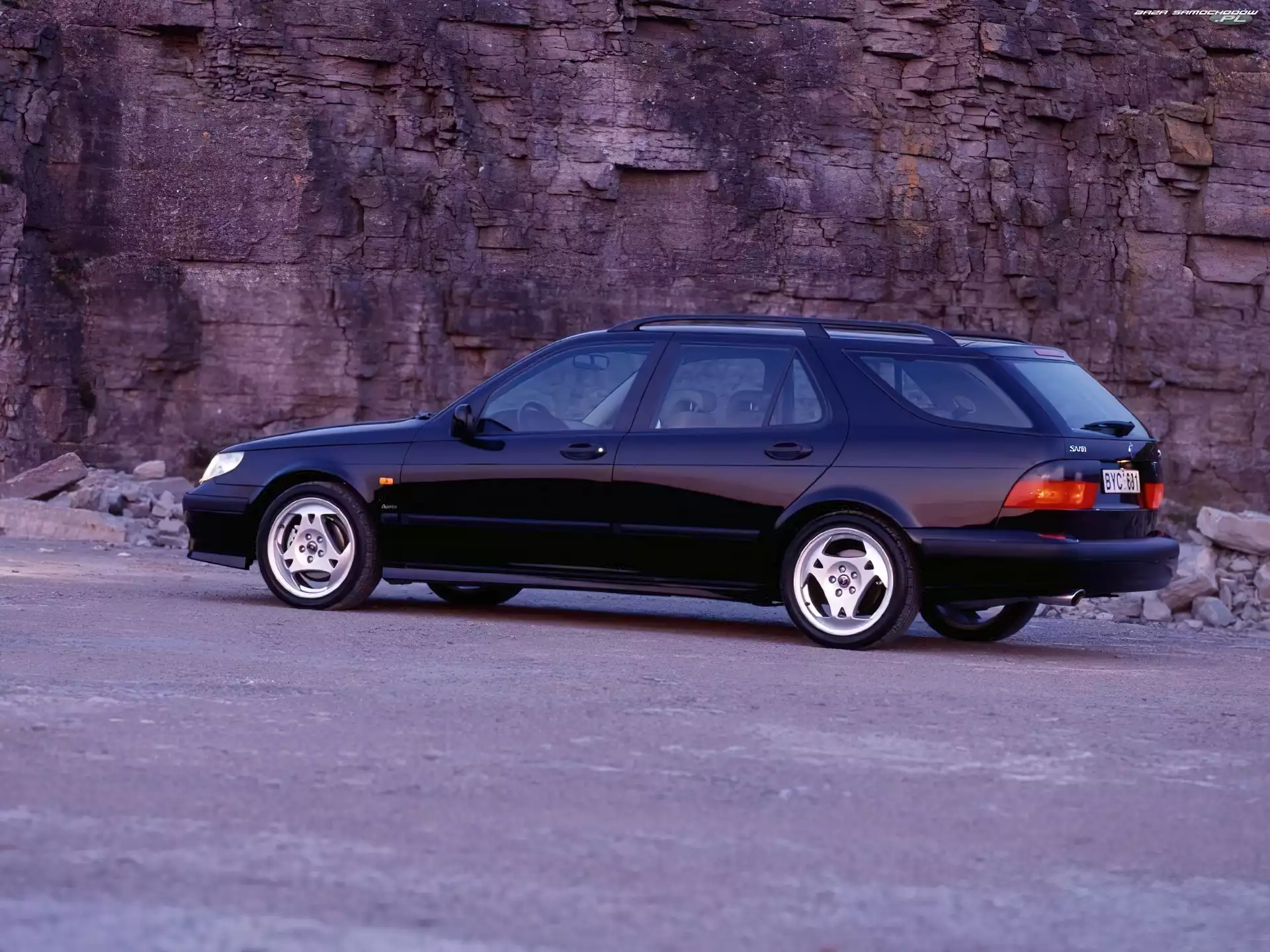 Czarne Kombi, Saab 9-3