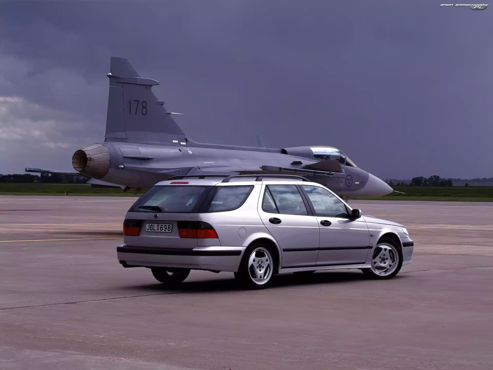 Srebrne Kombi, Saab 9-3