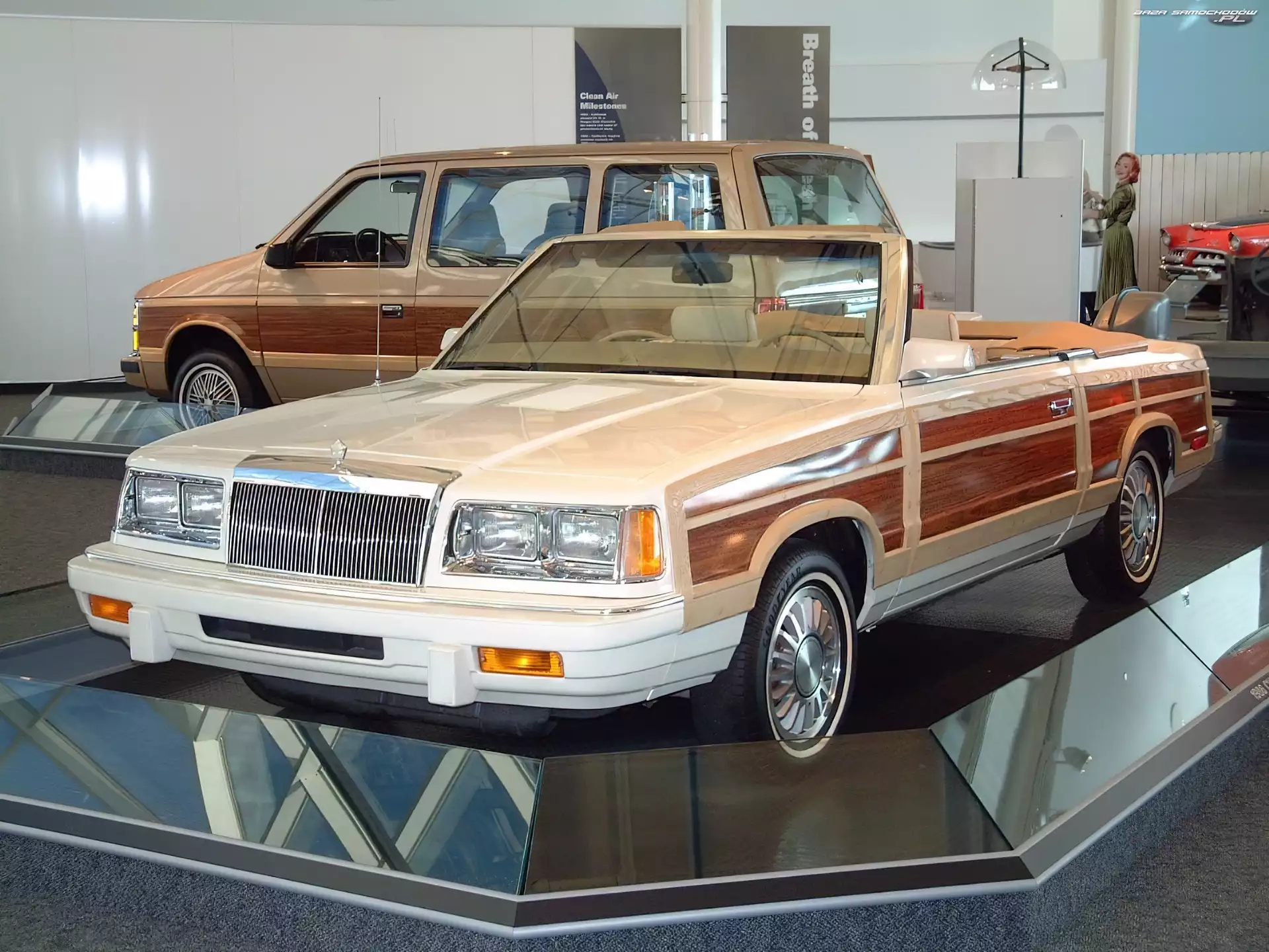Chrysler Le Baron, Salon
