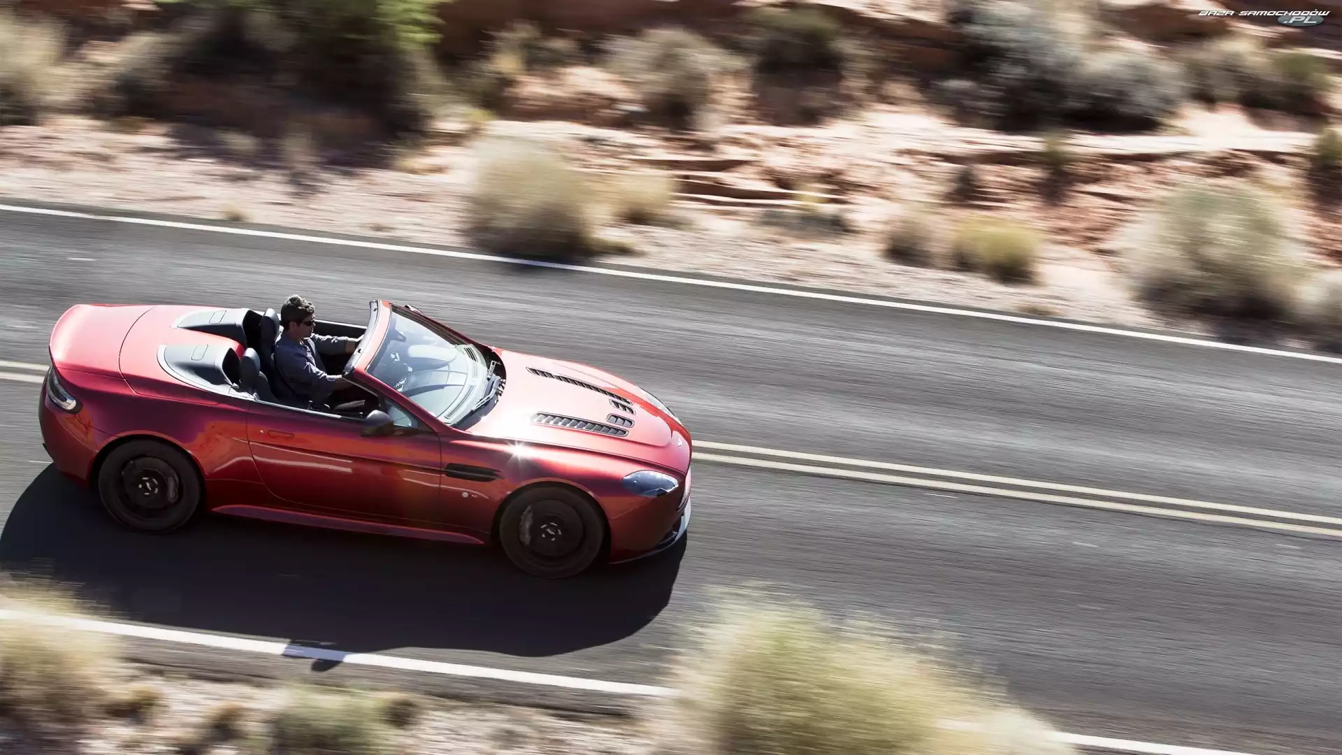 Samochód, Droga, Czerwony, Aston Martin. V12