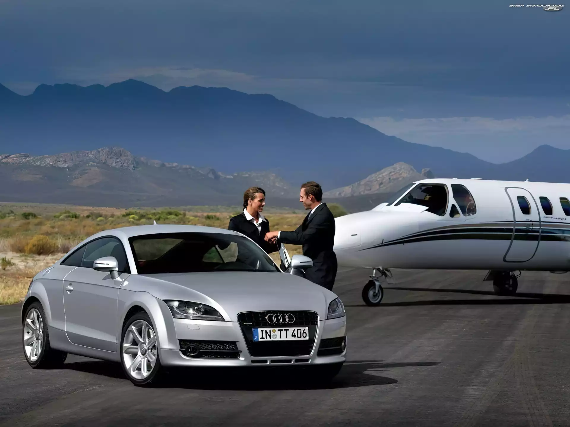 Samolot, Srebrne, Audi TT
