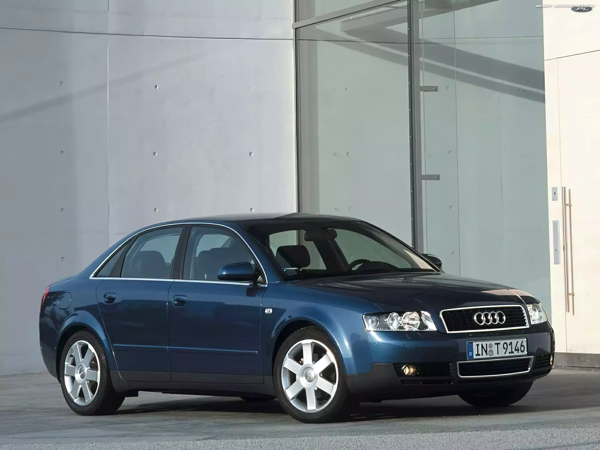 Sedan, Audi A4, B6
