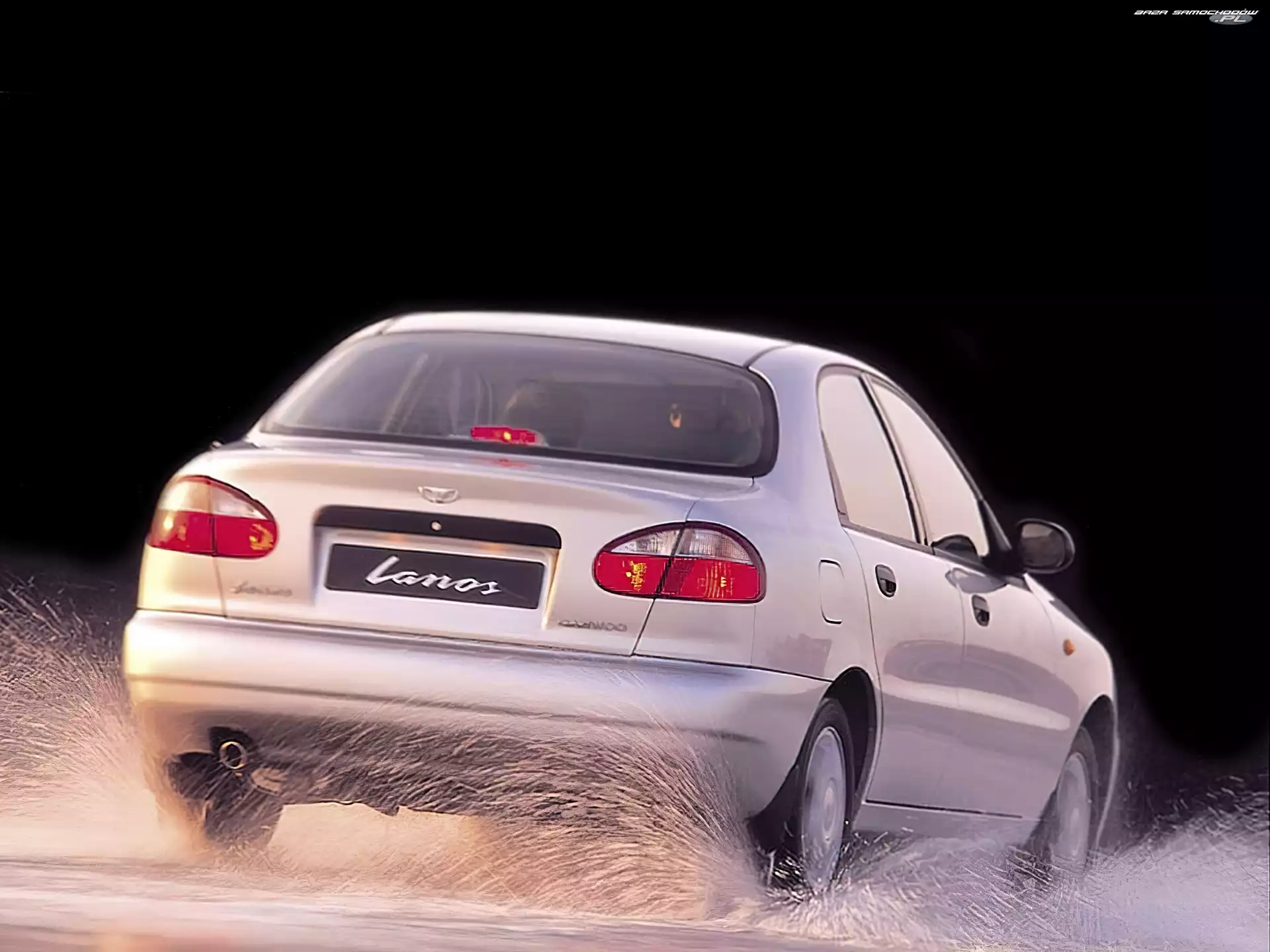sedan, Srebrny, Daewoo Lanos