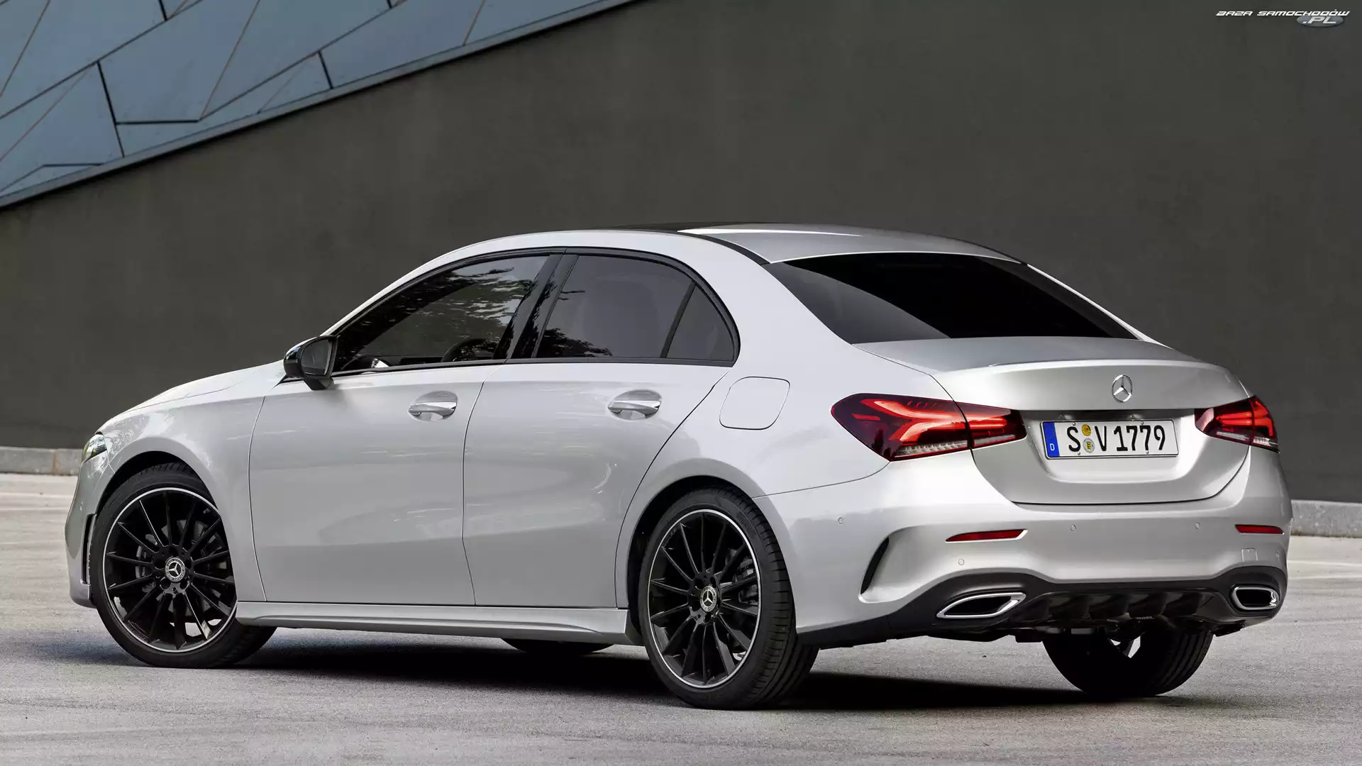 Sedan, Mercedes-Benz A-klasa, AMG