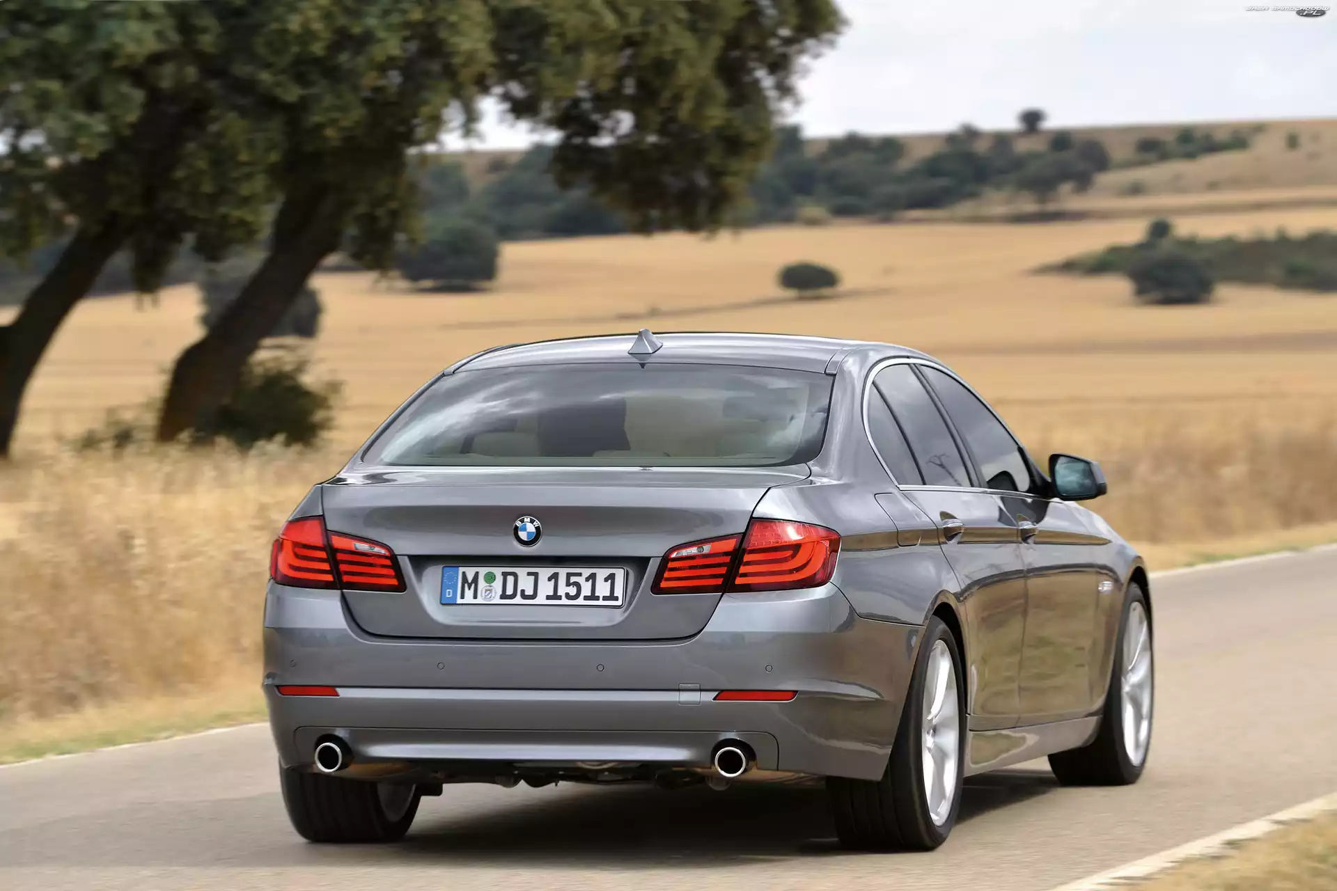 BMW seria 5 F10, Wydechowe, Tył, Rury