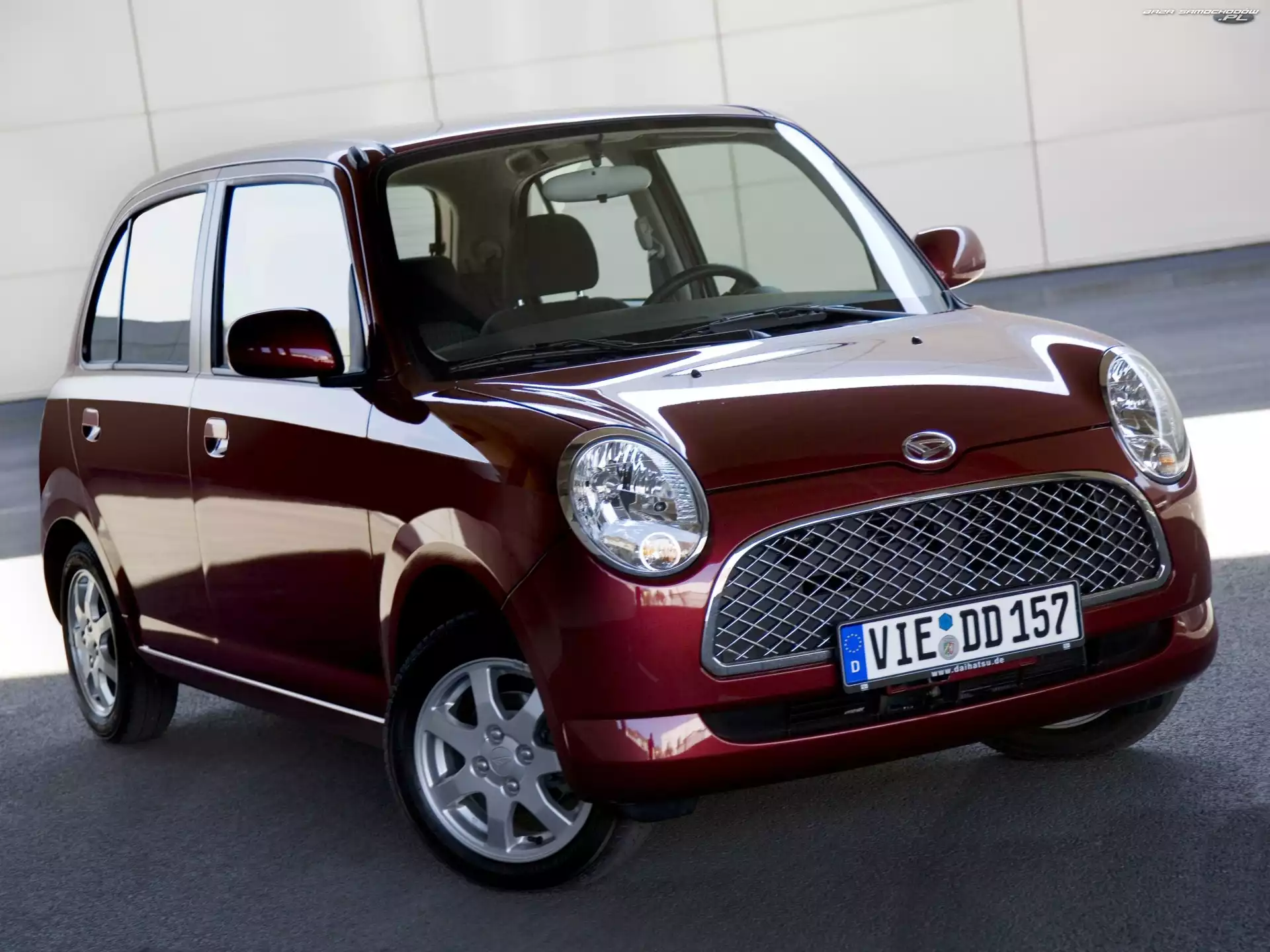 Siatka, Daihatsu Trevis, Grill