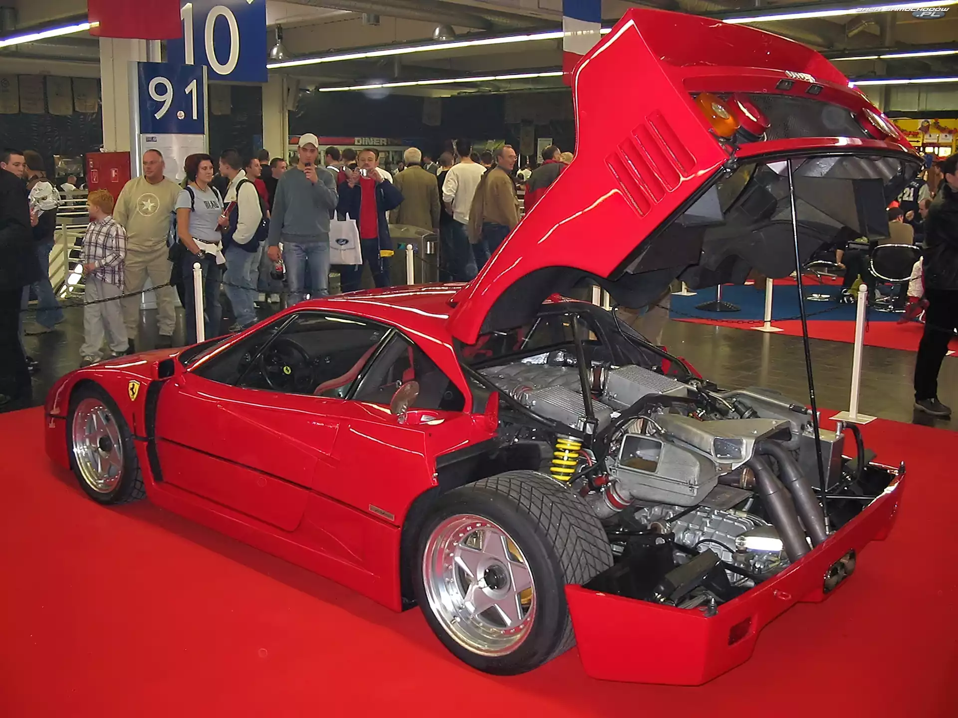 Silnik, Debiut, Ferrari F 40