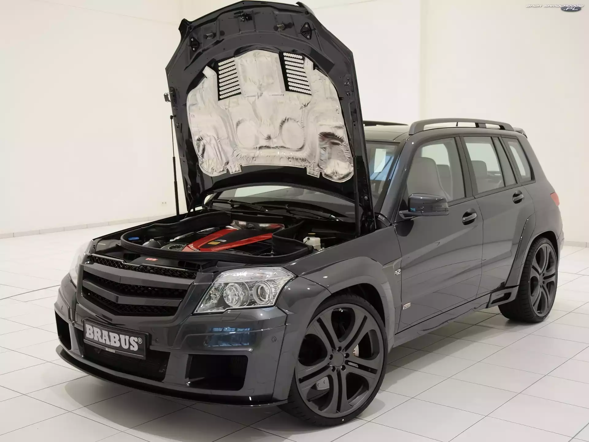 Mercedes GLK, Silnik, Brabus, Maska