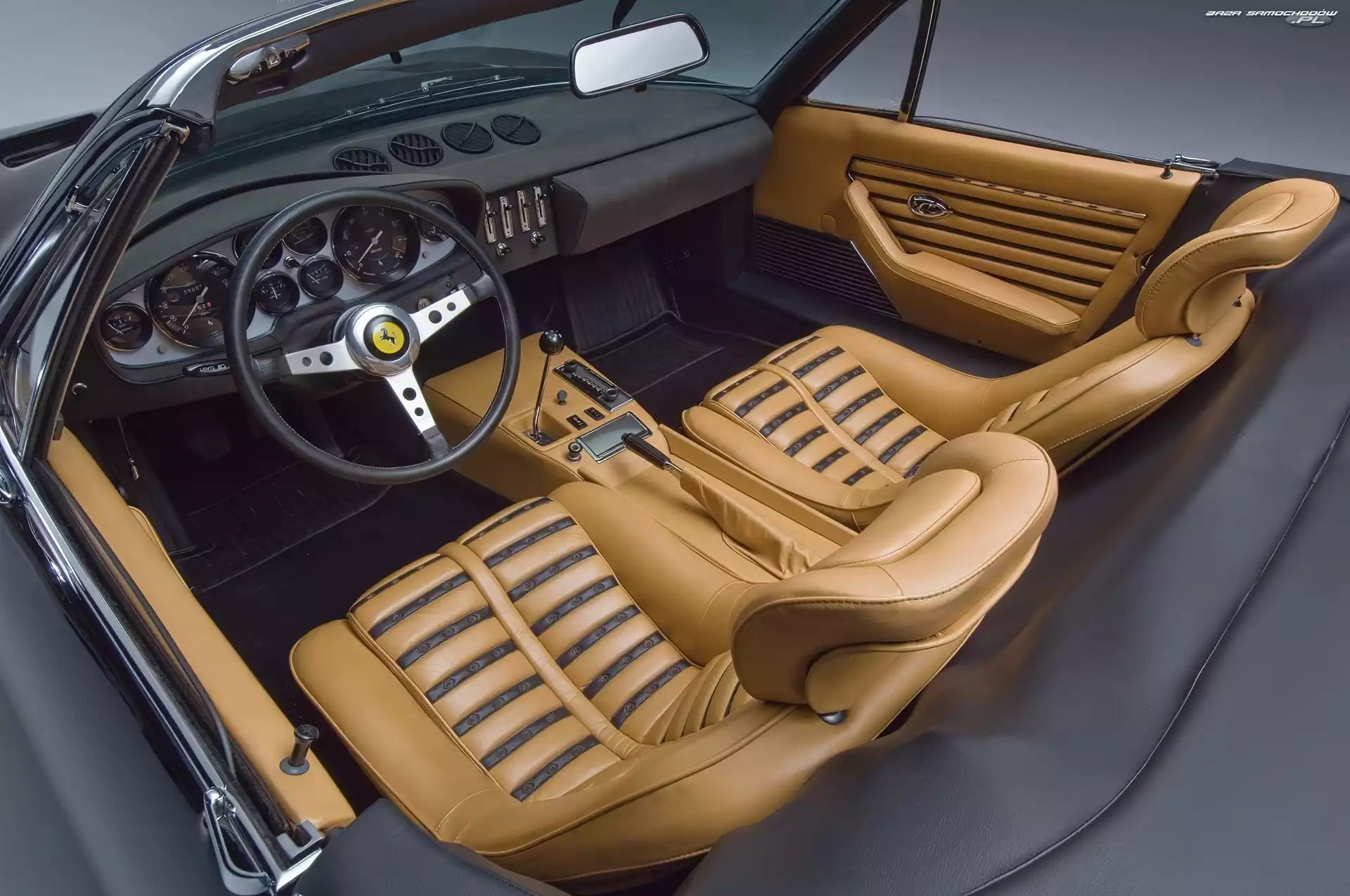 Skóry, Ferrari Daytona, Wnętrze