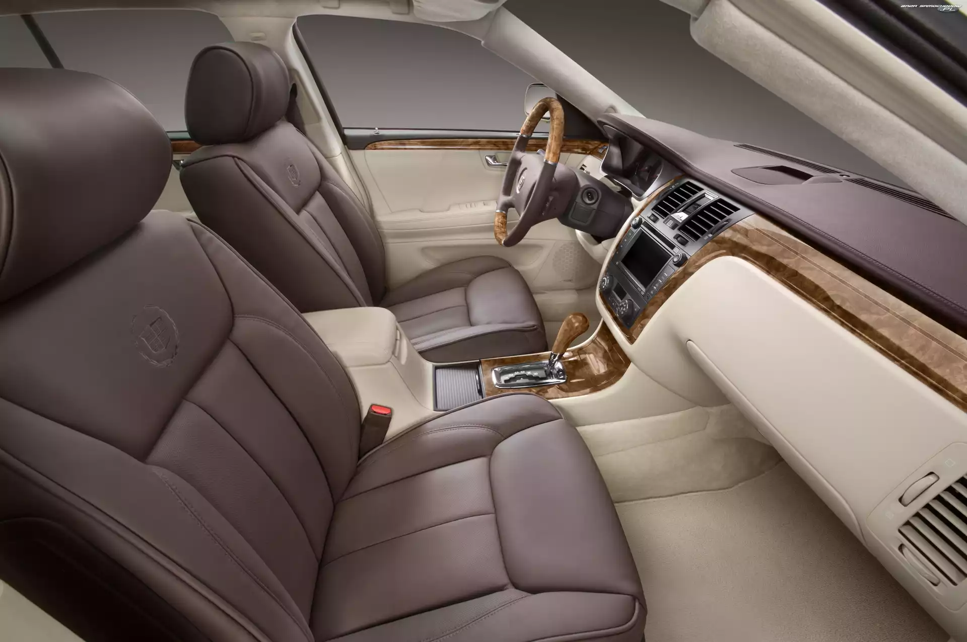 Skórzane, Cadillac DTS, Fotele
