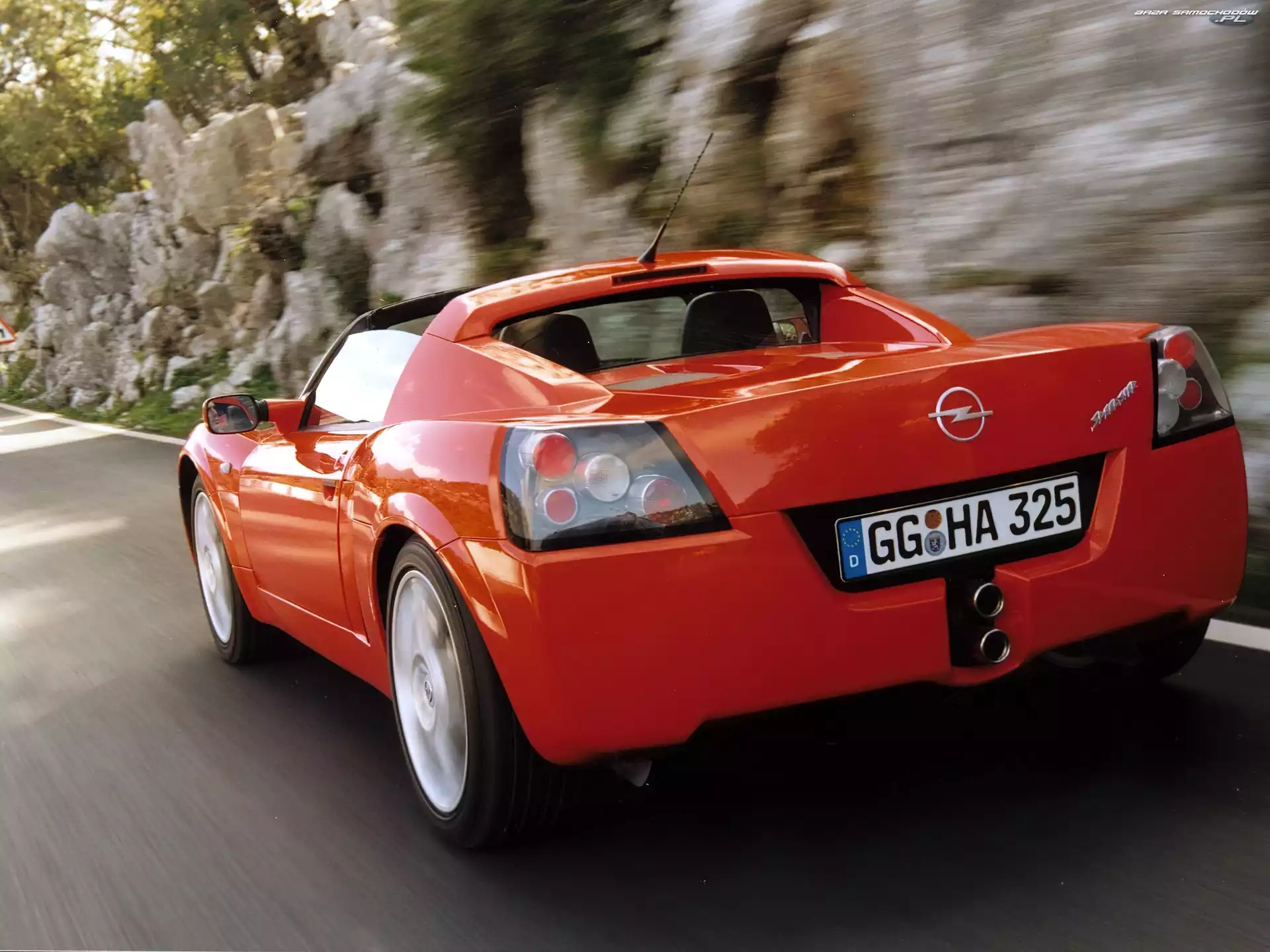 Czerwony, Opel Speedster