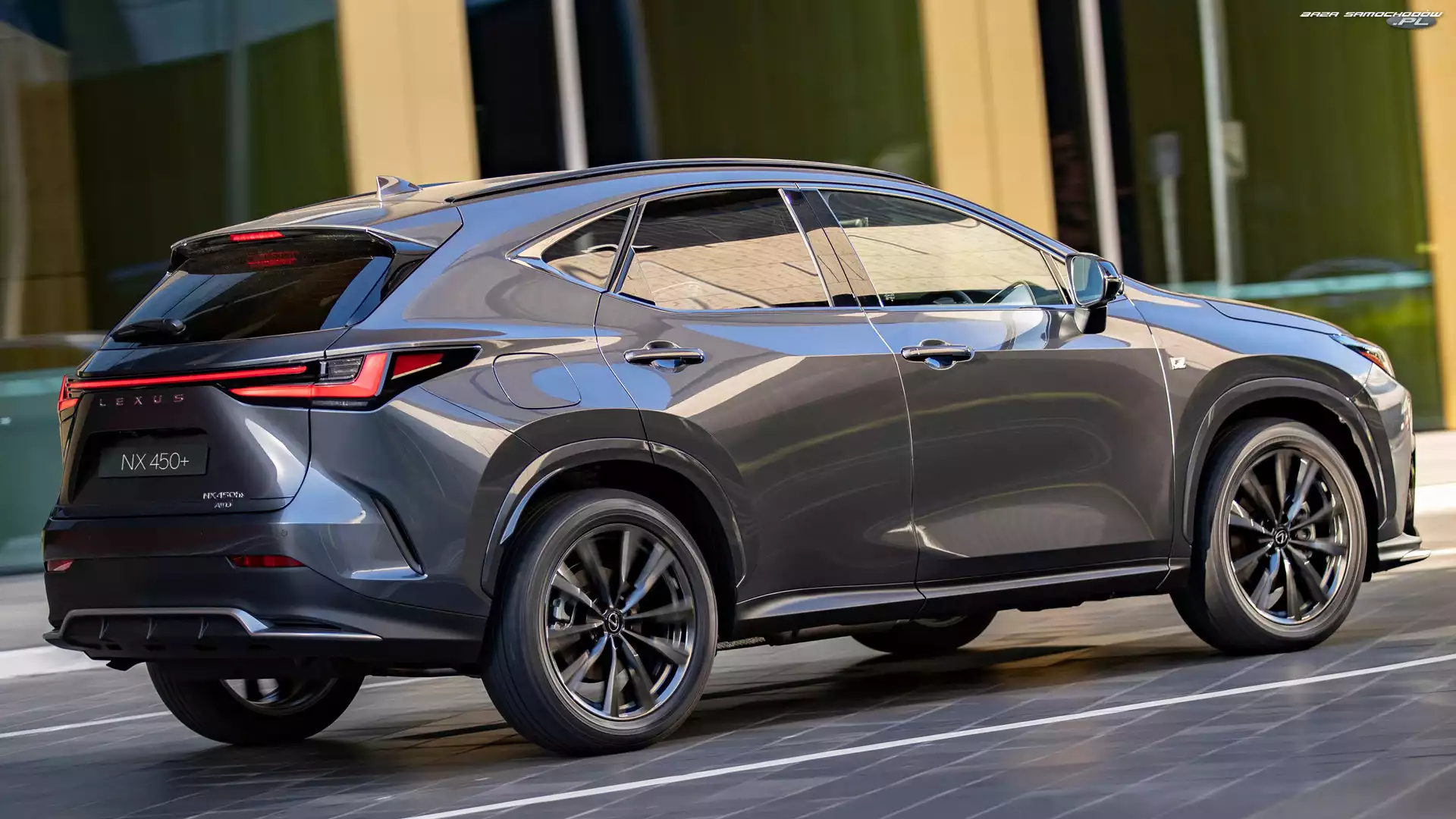 Bok, Lexus NX Plug-in Hybrid F Sport