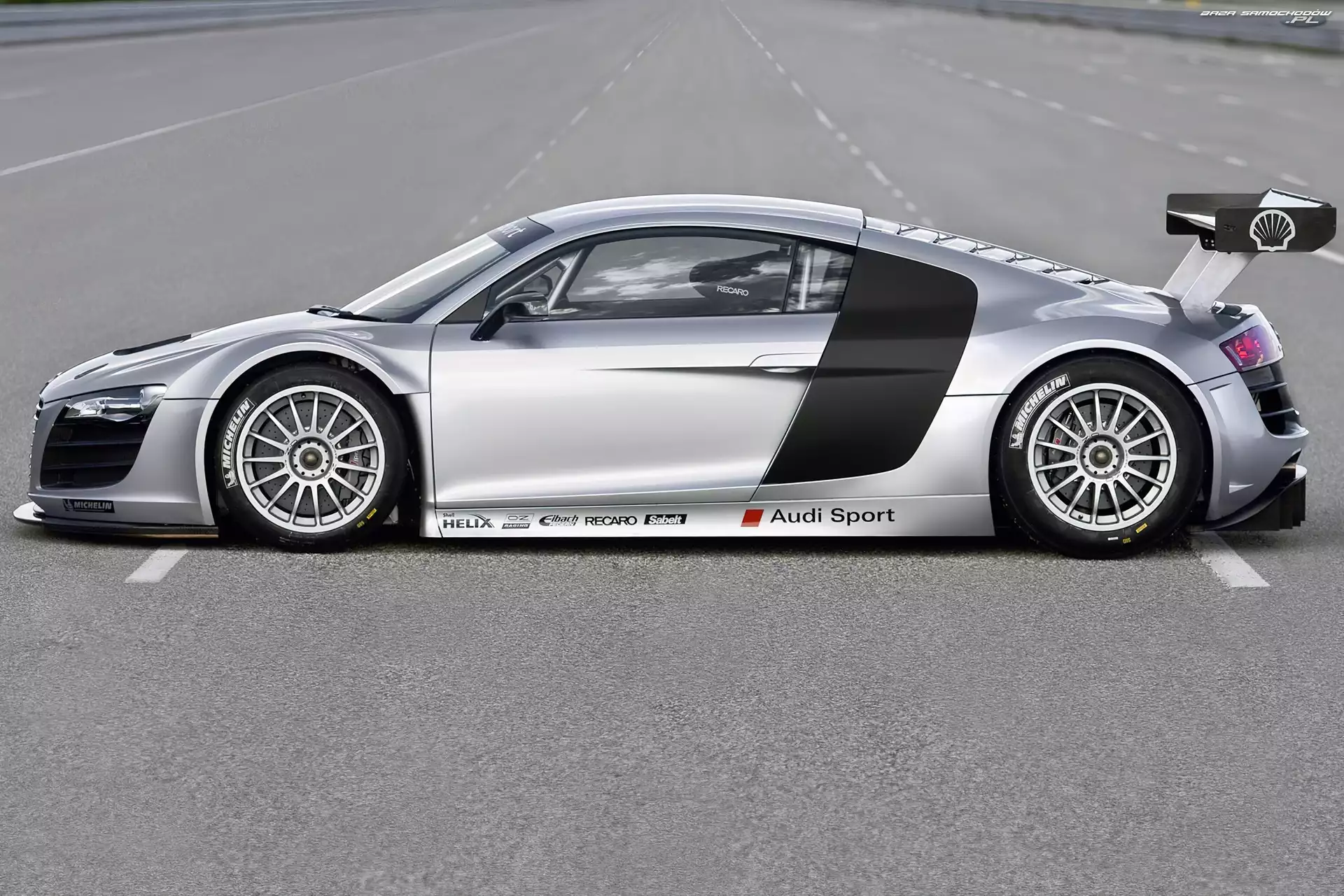 Sport, Audi R8, Spojler