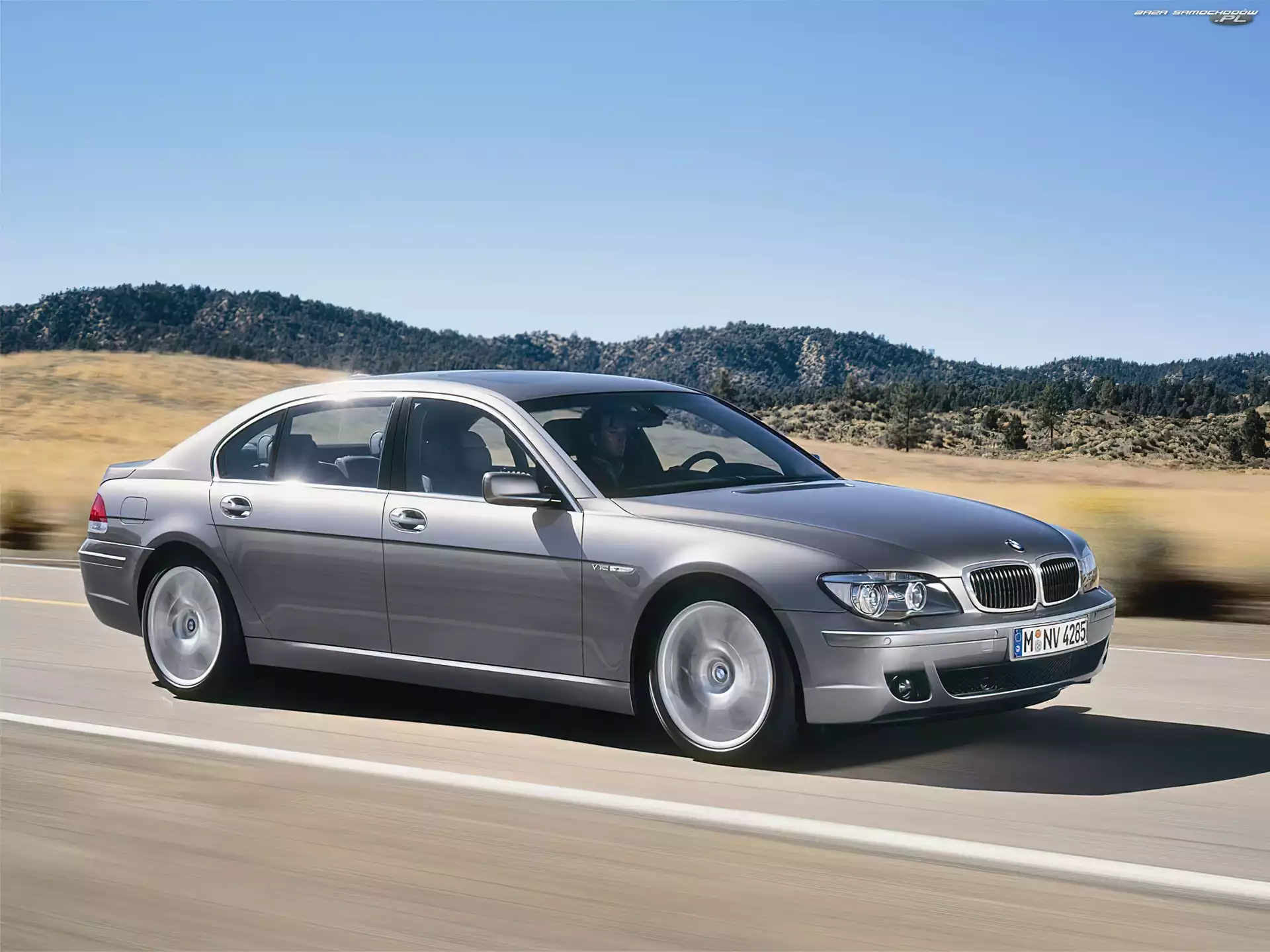 BMW 7, Srebrne, Droga, E65