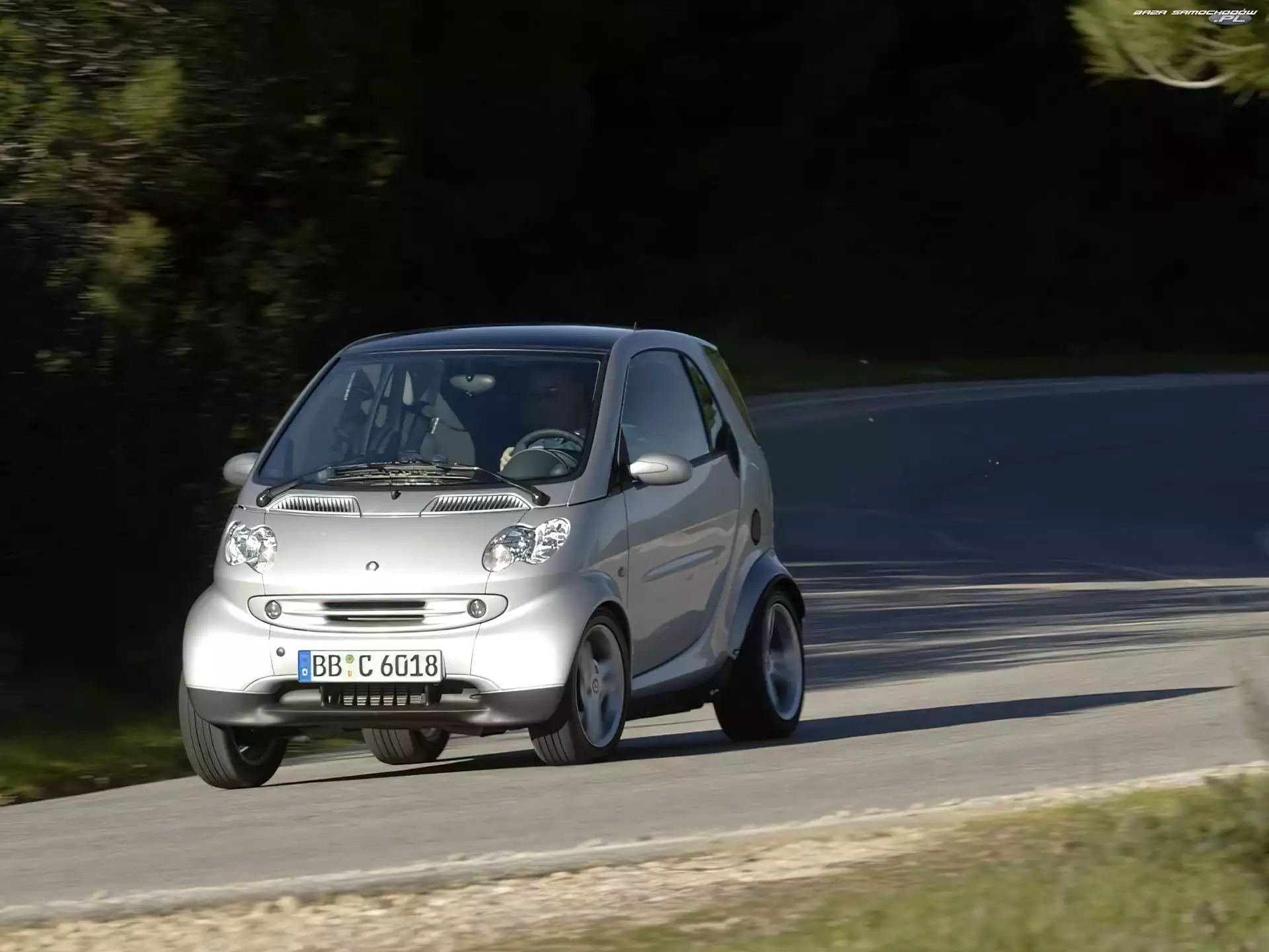 Srebrne Fortwo