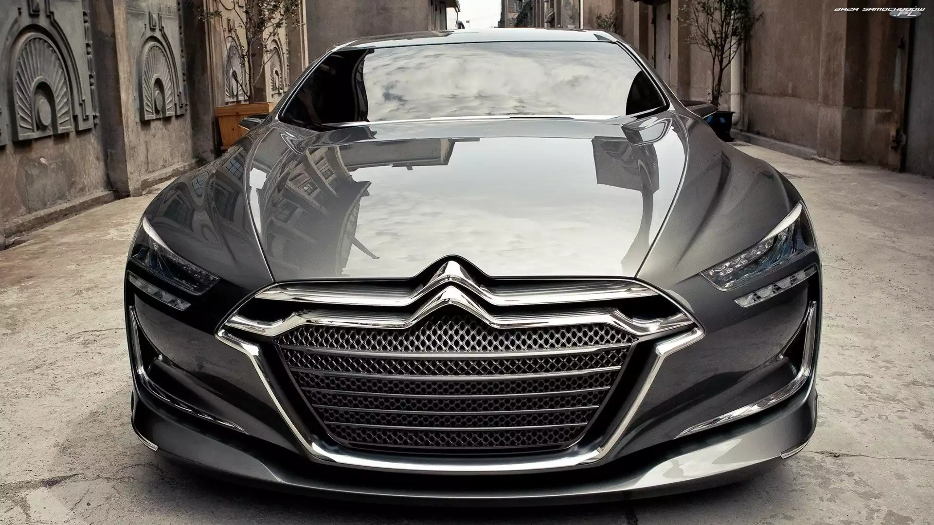 Metropolis, Srebrny, Citroen