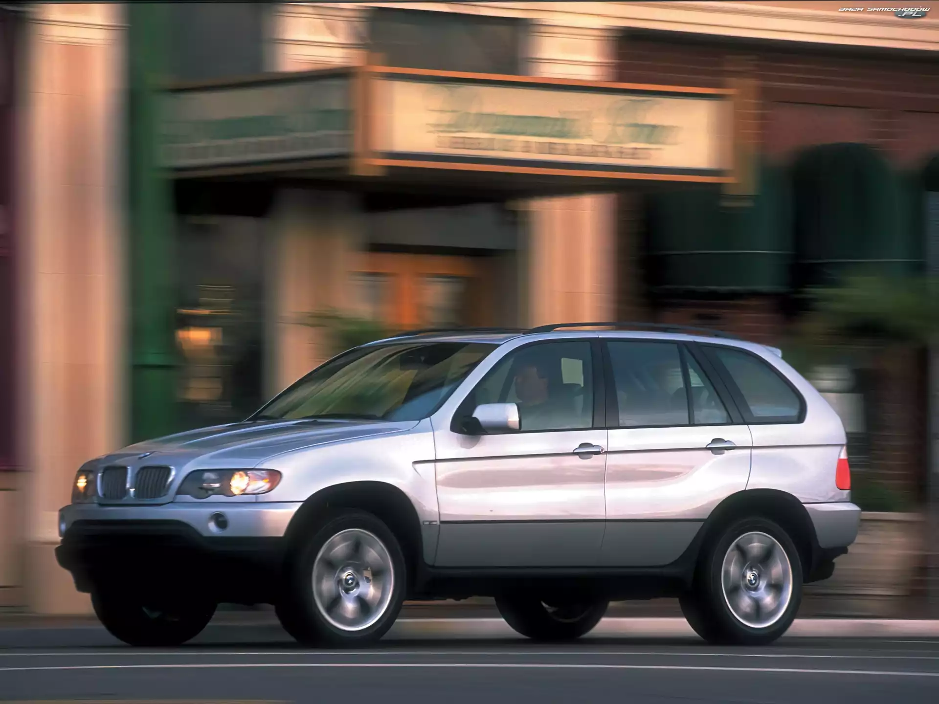 X5, Srebrny