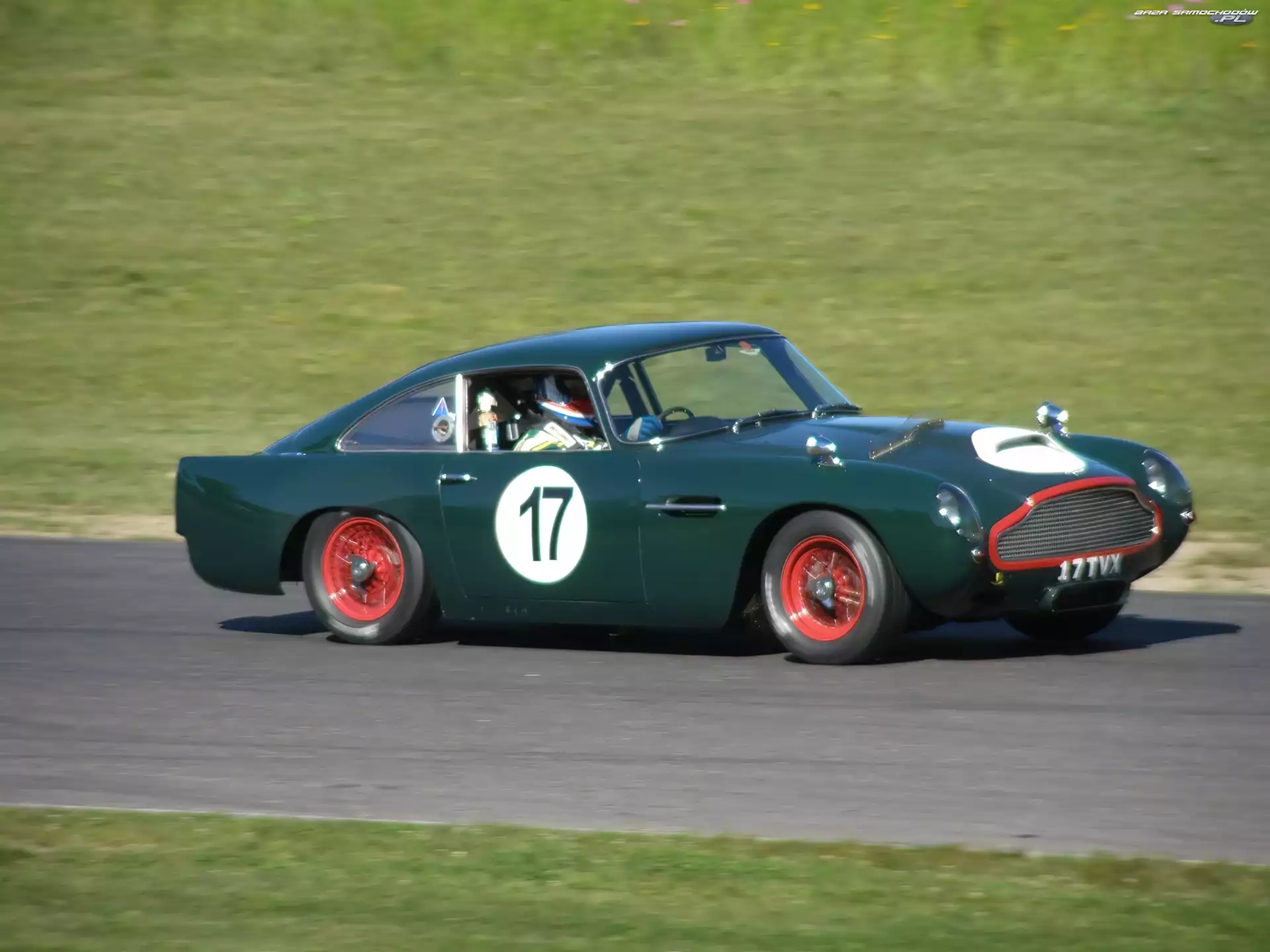 Startowy, Aston Martin DB4, Numer