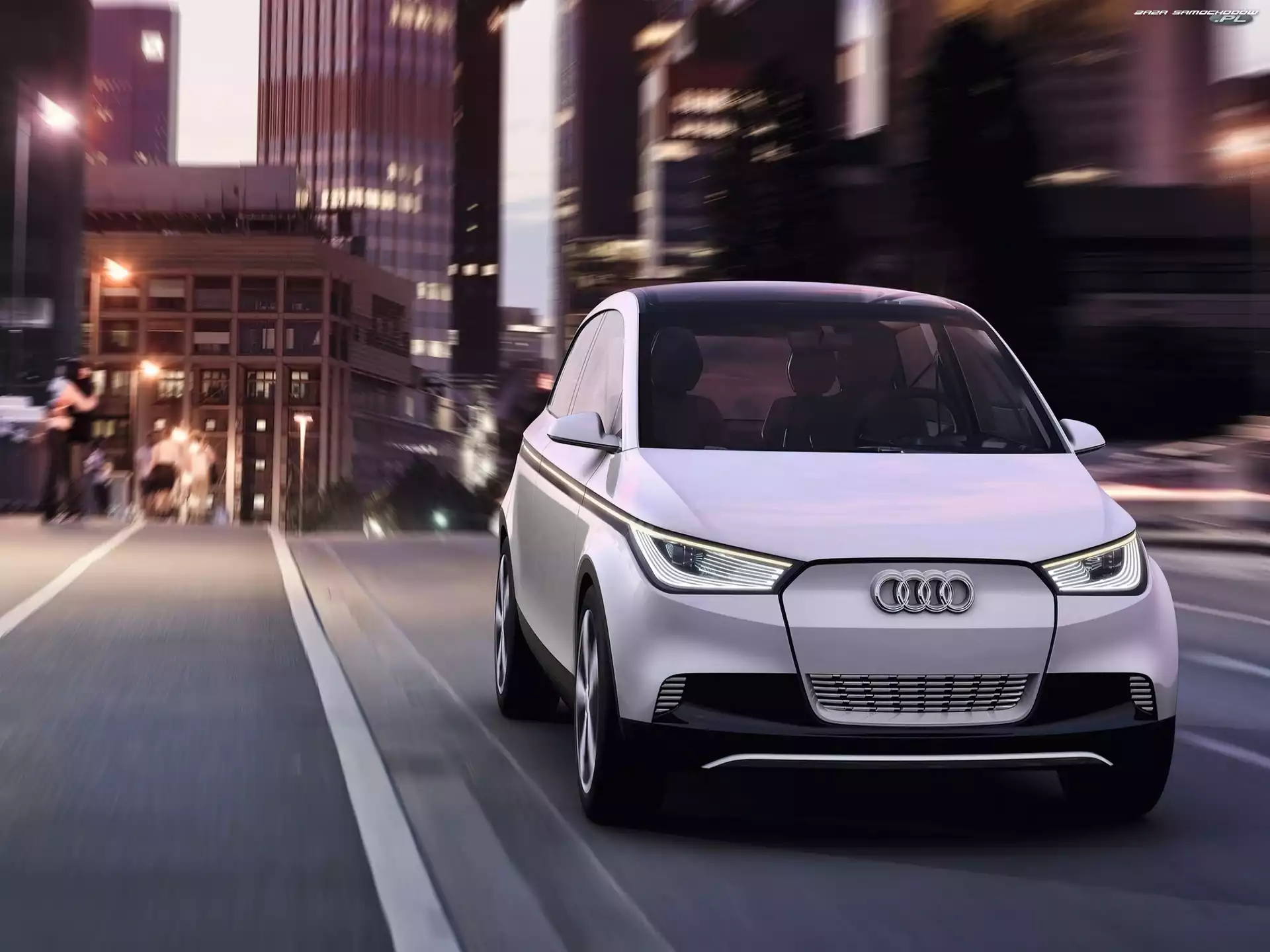 Studyjna, Audi A2, Wersja