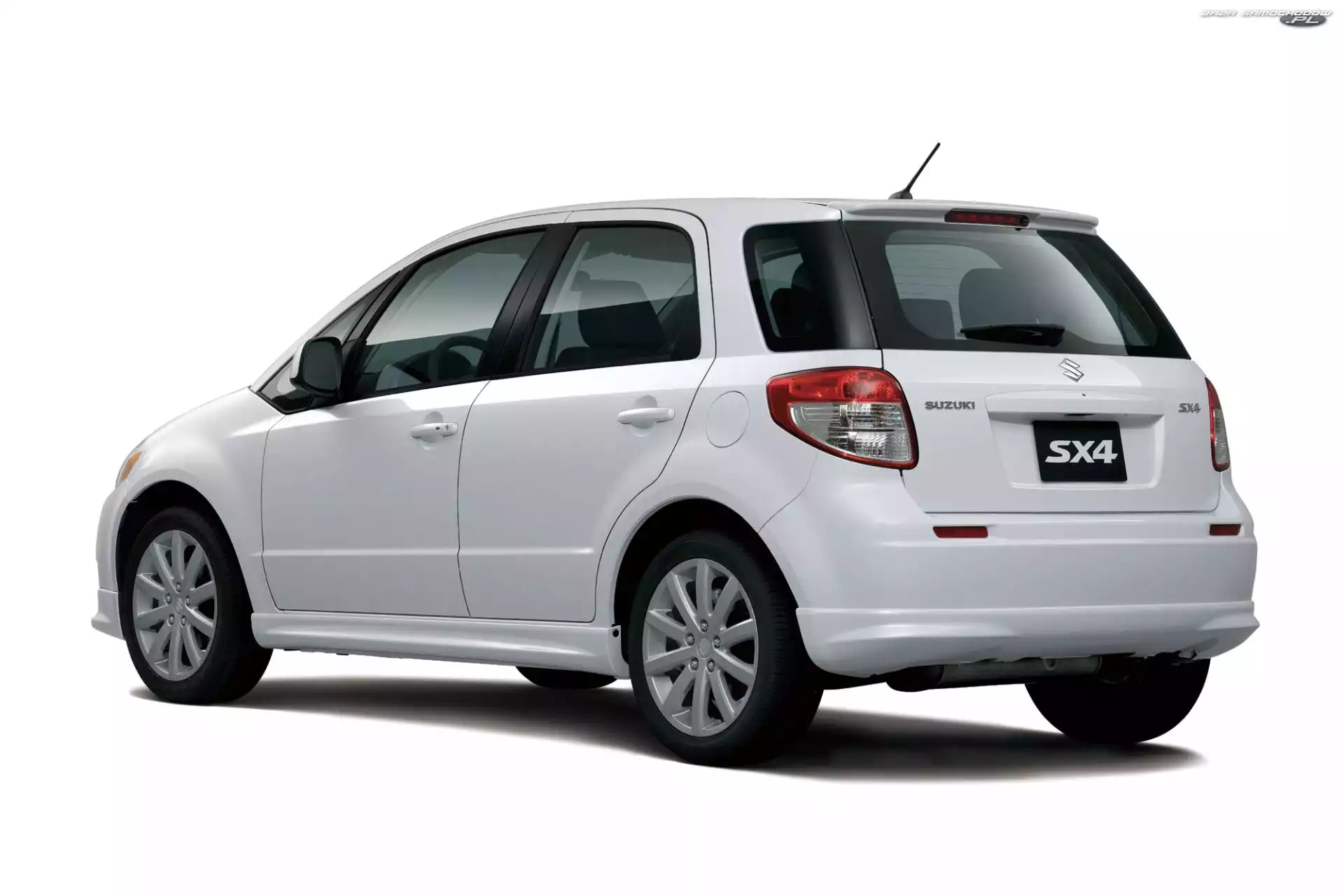 Białe, Suzuki SX4