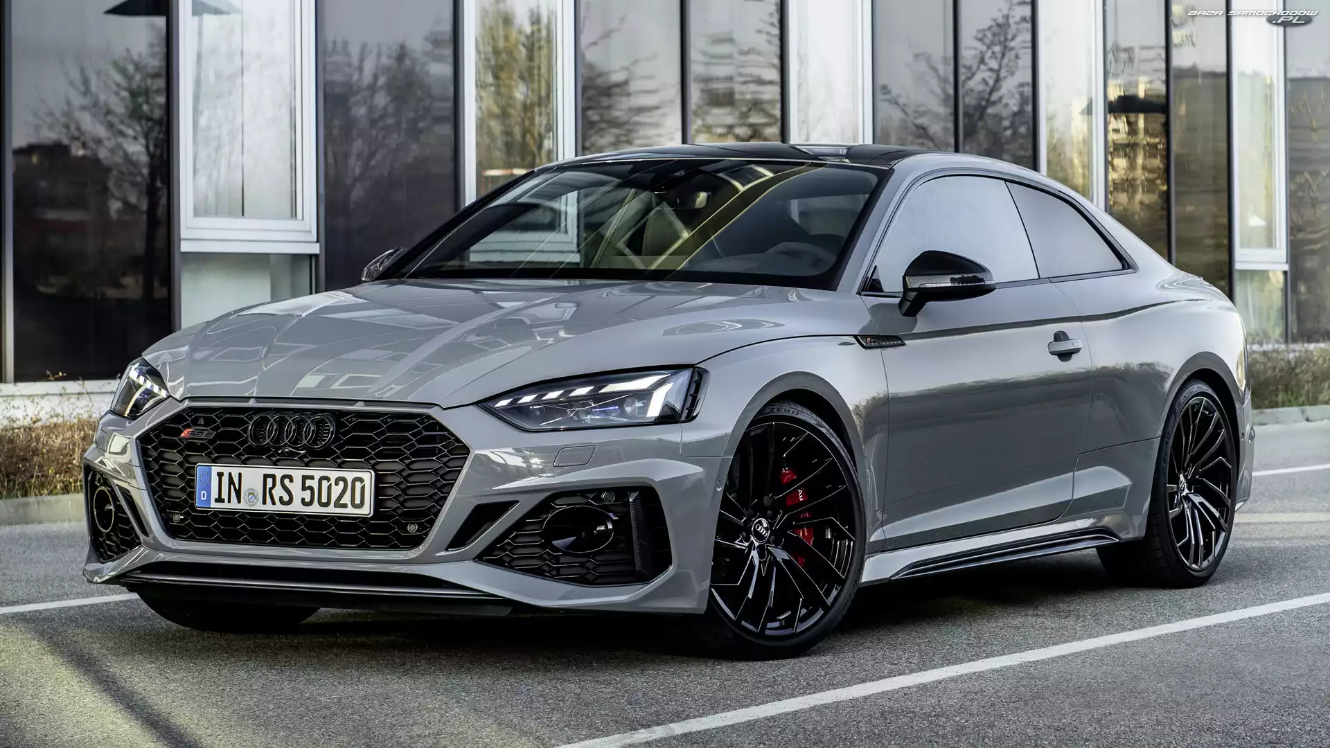 Szare, Audi RS 5 Coupe