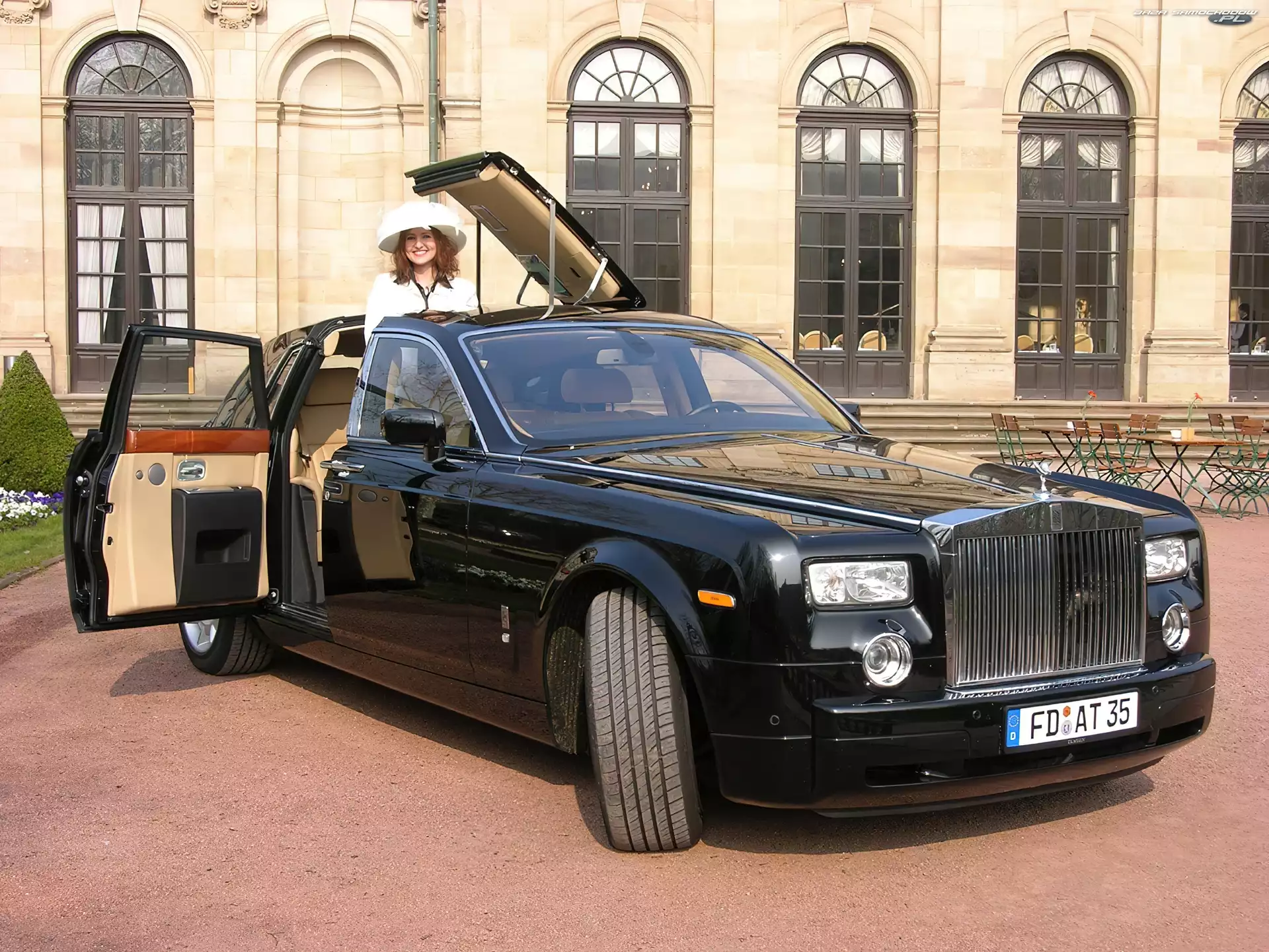 Szyberdach, Rolls-Royce Phantom, Kobieta