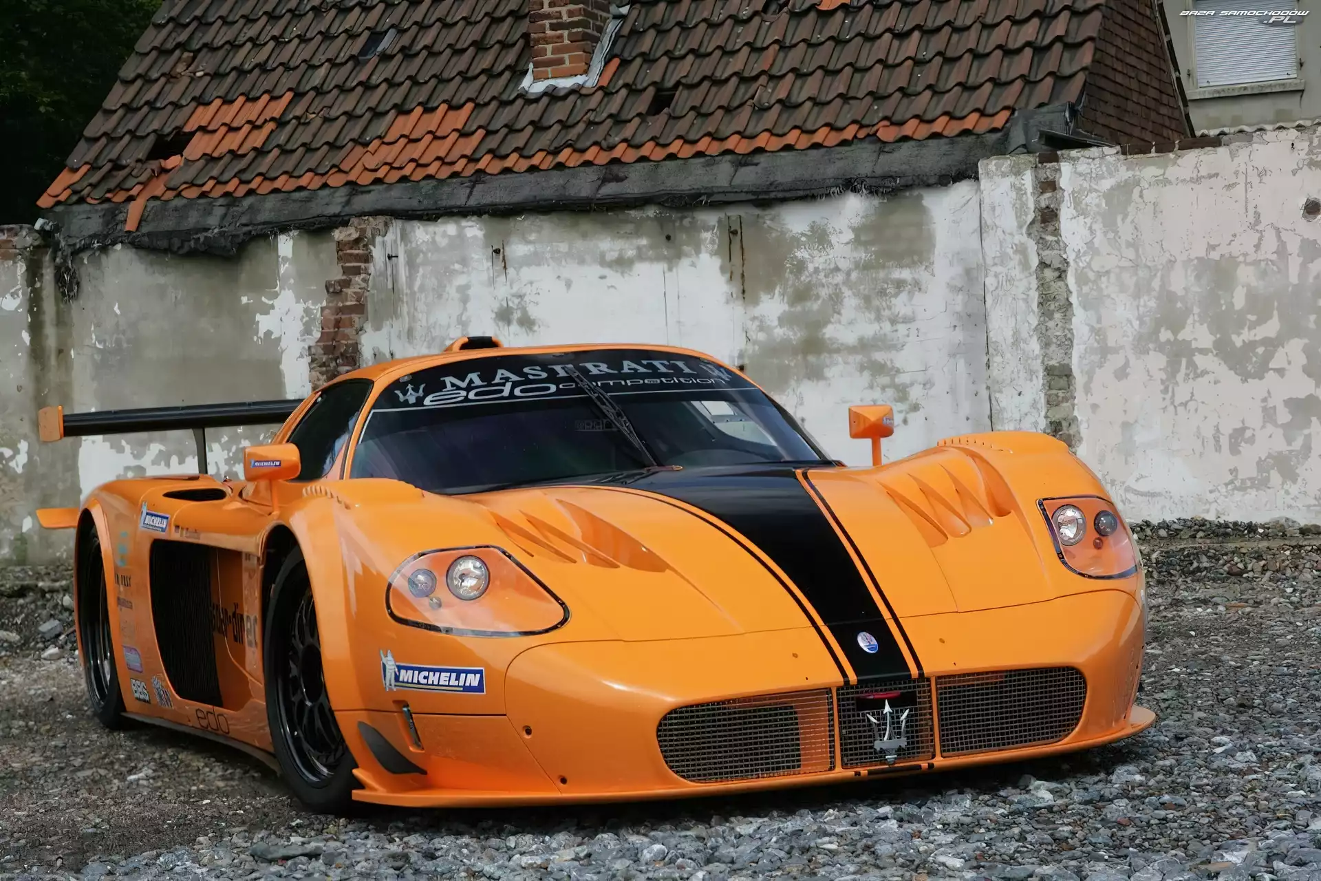 Szyby, Maserati MC12, Przyciemniane