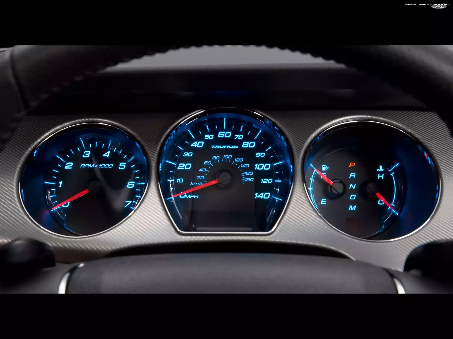 Ford Taurus, Obrotomierz