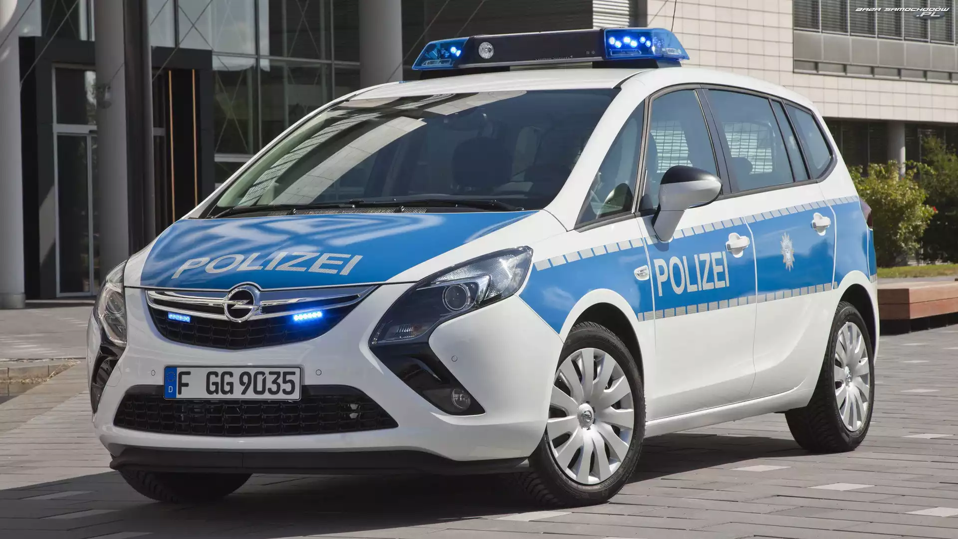 Policyjny, Opel Zafira Tourer