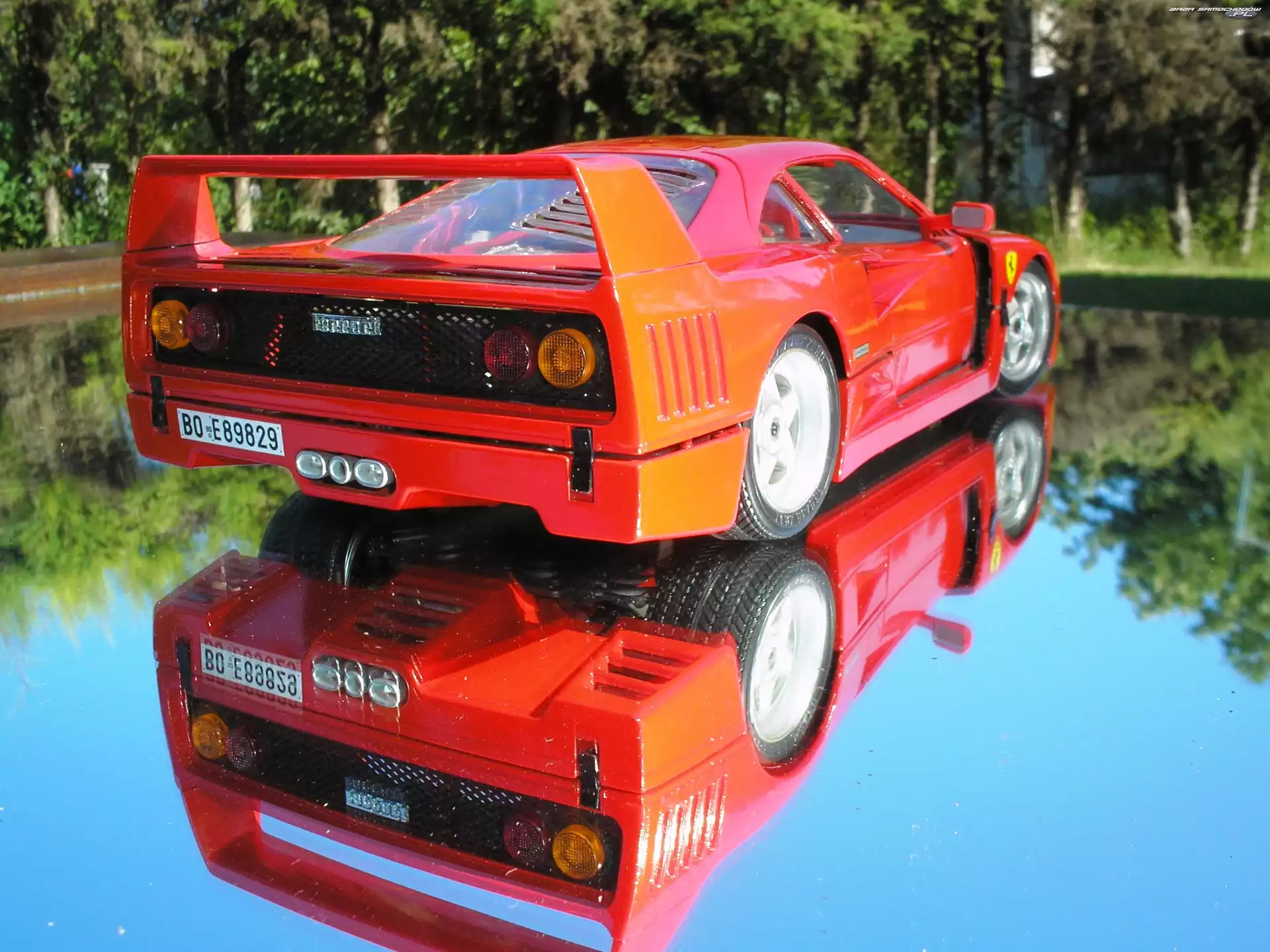 Tył, Ferrari F 40, Lampy