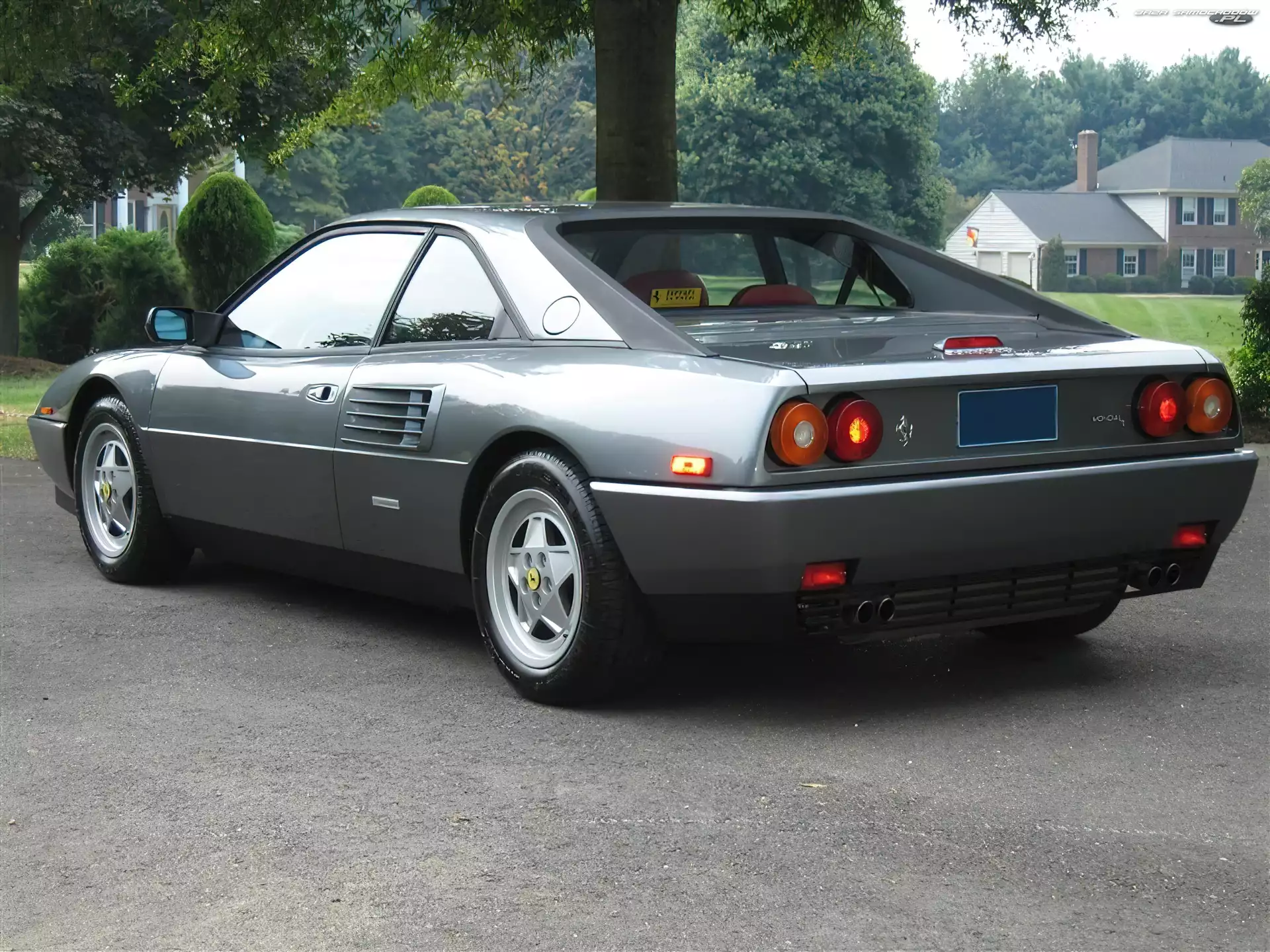 Tył, Ferrari Mondial, Lampy