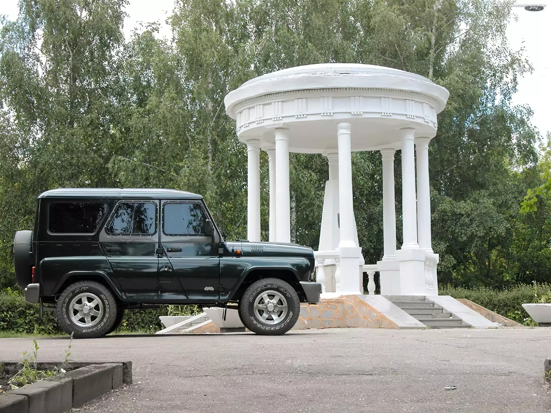 Czarny, UAZ