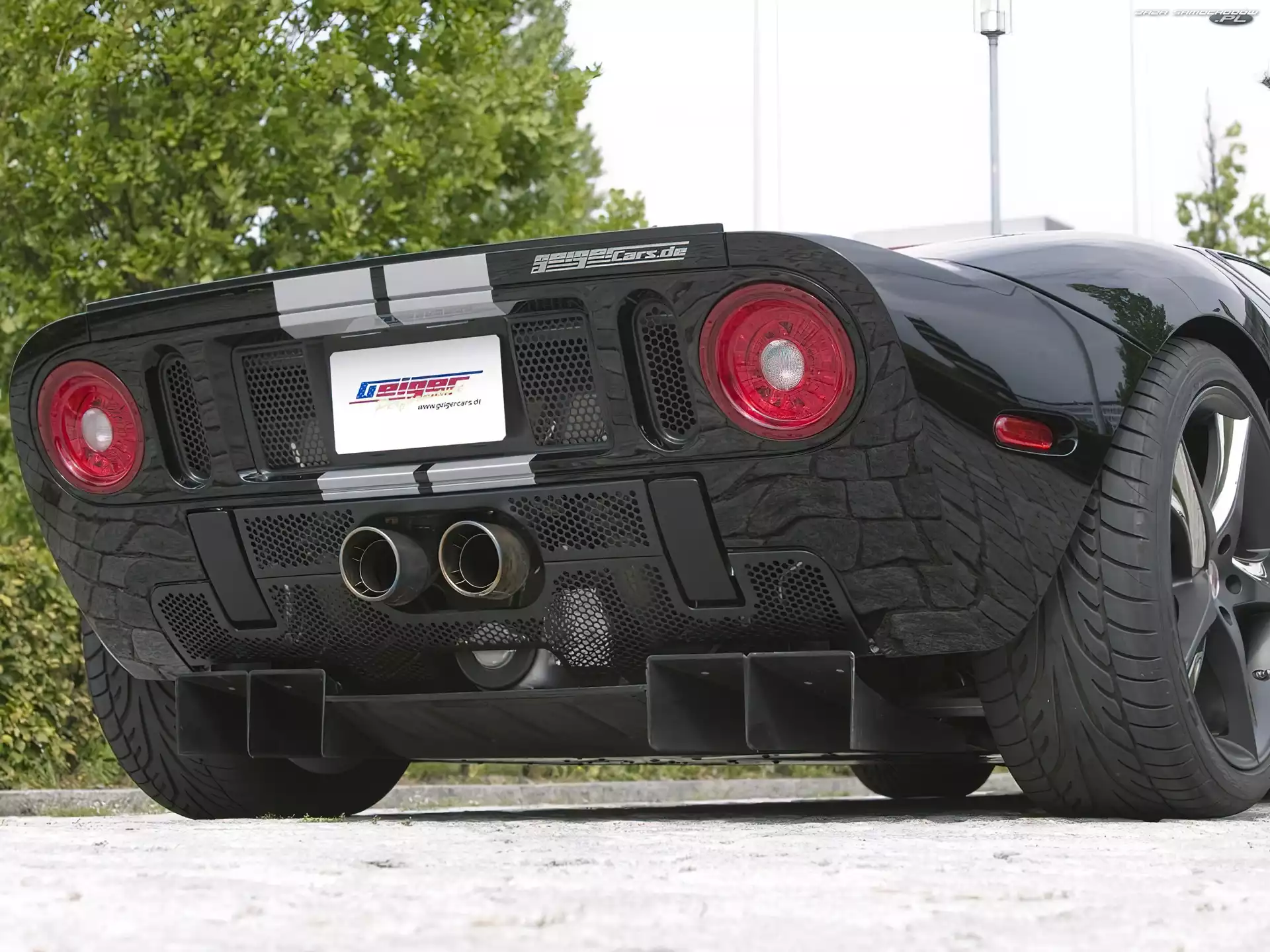 Układ, Dyfuzor, Ford GT, Wydechowy
