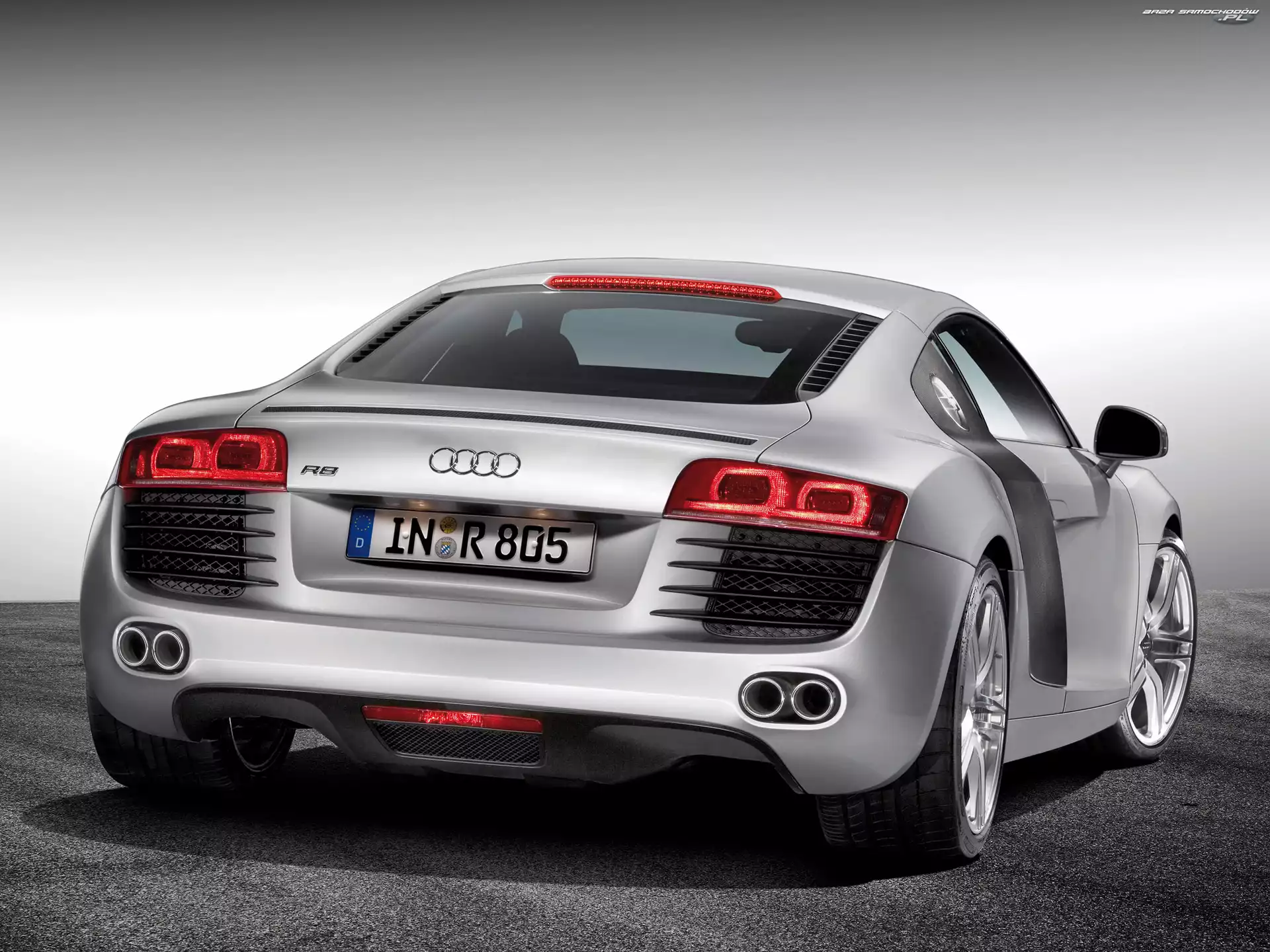 Układ, FSI, Audi R8, Wydechowy