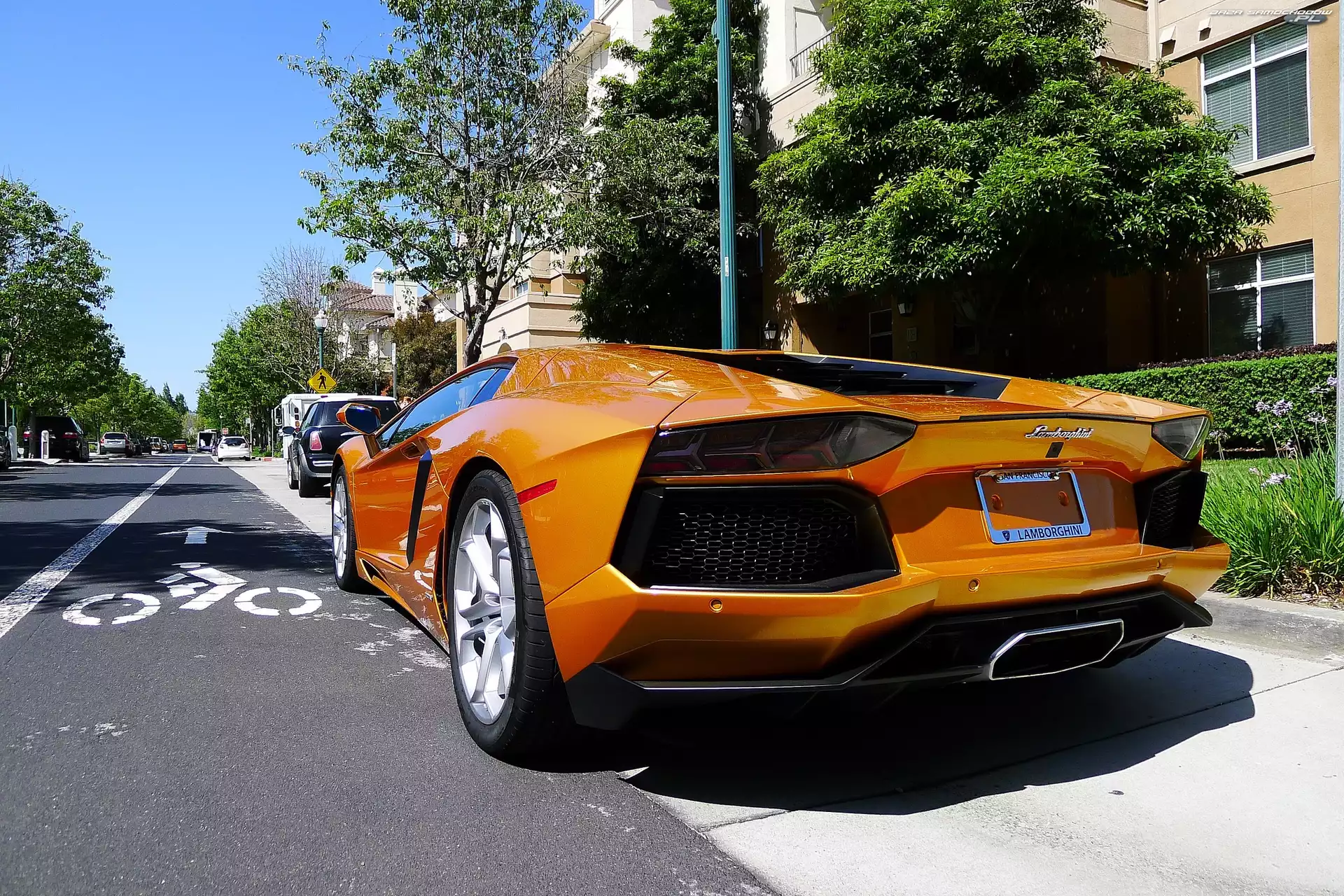 Ulica, Żółty, Lamborghini Aventador LP700-4