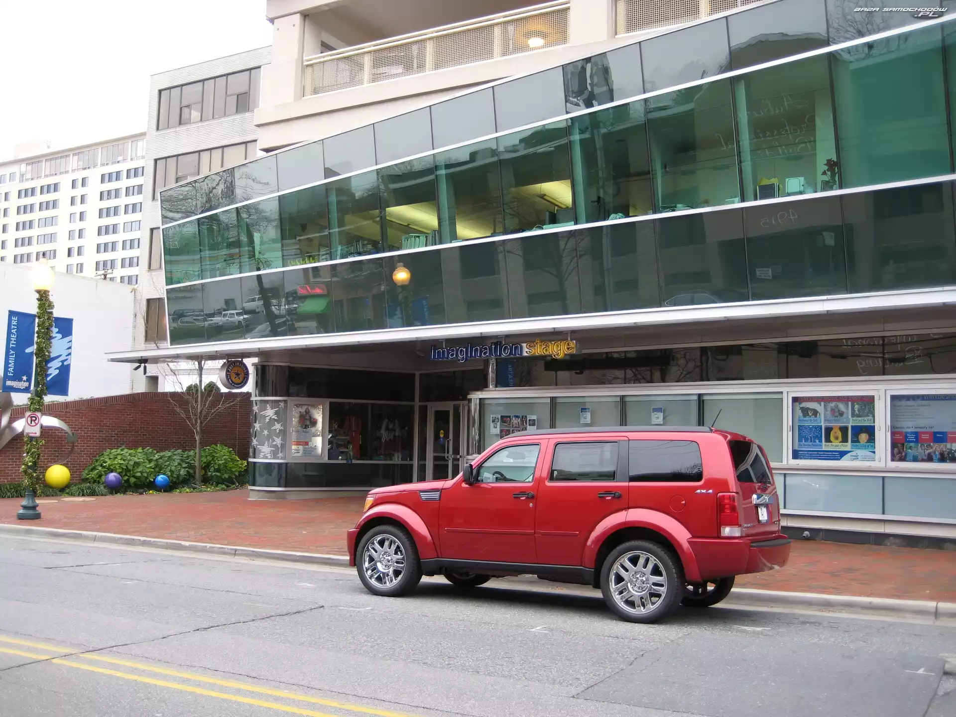 Ulica, Dodge Nitro, Miasto