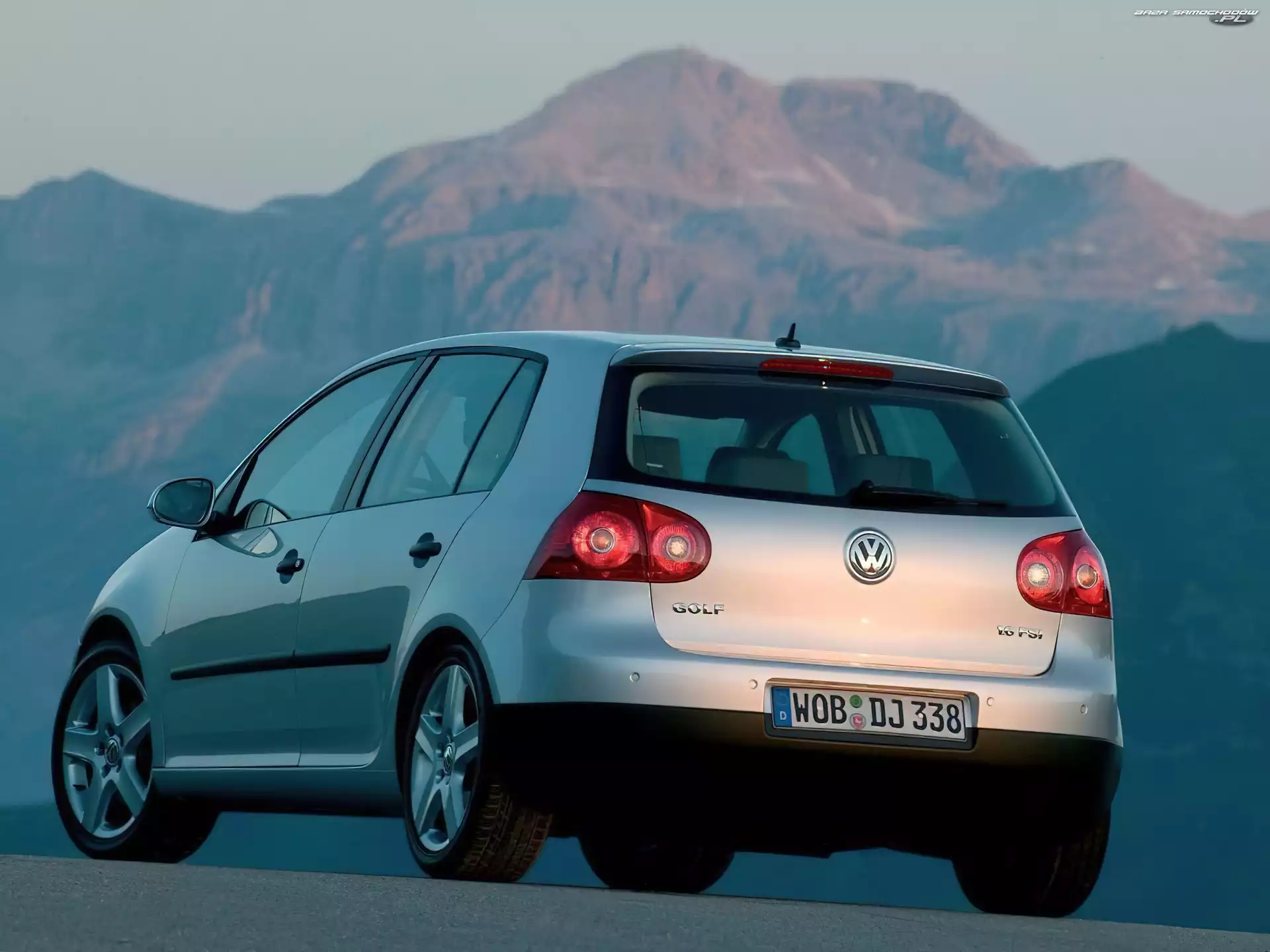 Volkswagen Golf 5, Srebrny