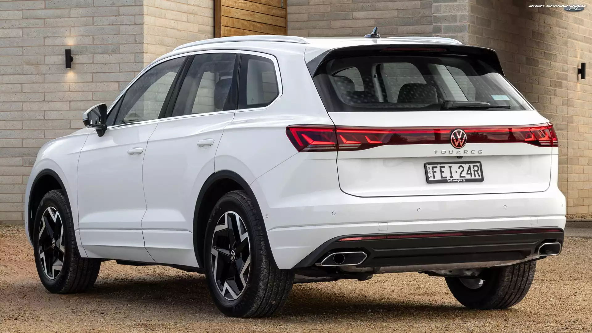 Volkswagen Touareg, Biały