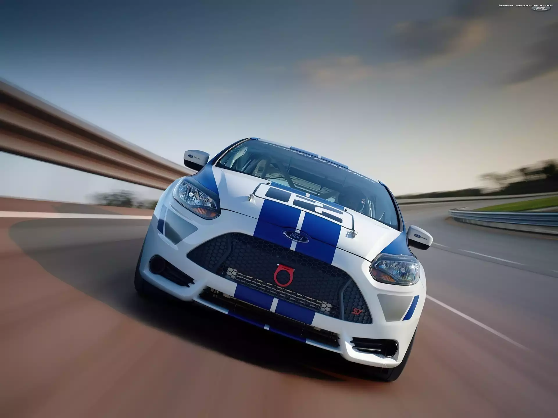 Wersja, Ford Focus ST-R, Wyścigowa